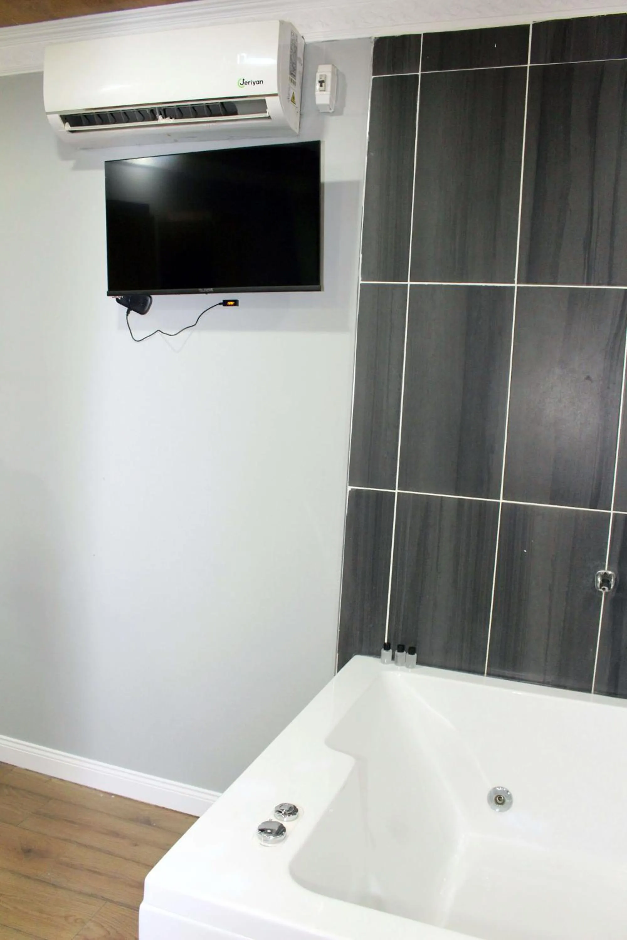 Hot Tub in biglife hotel