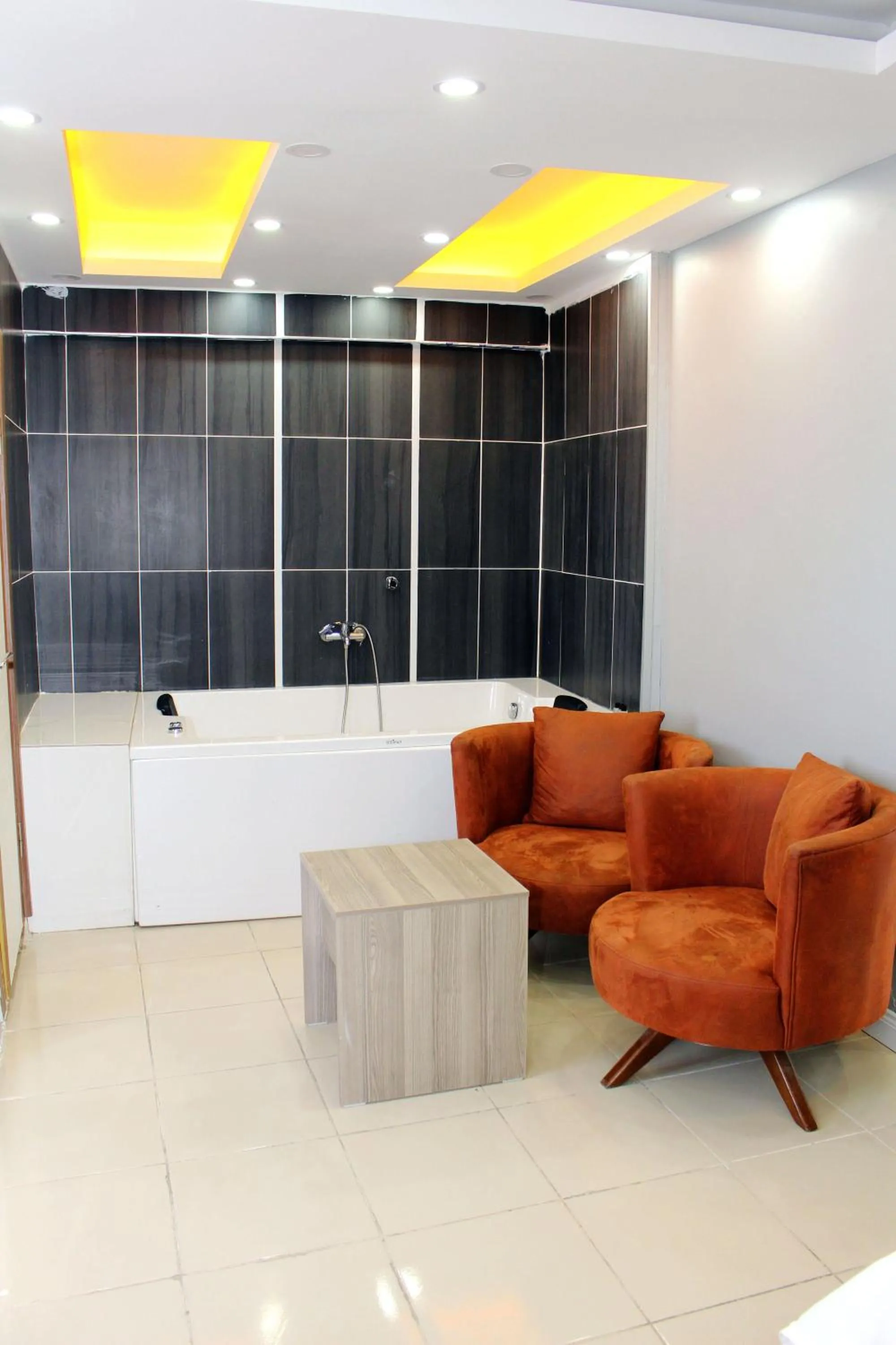 Hot Tub in biglife hotel