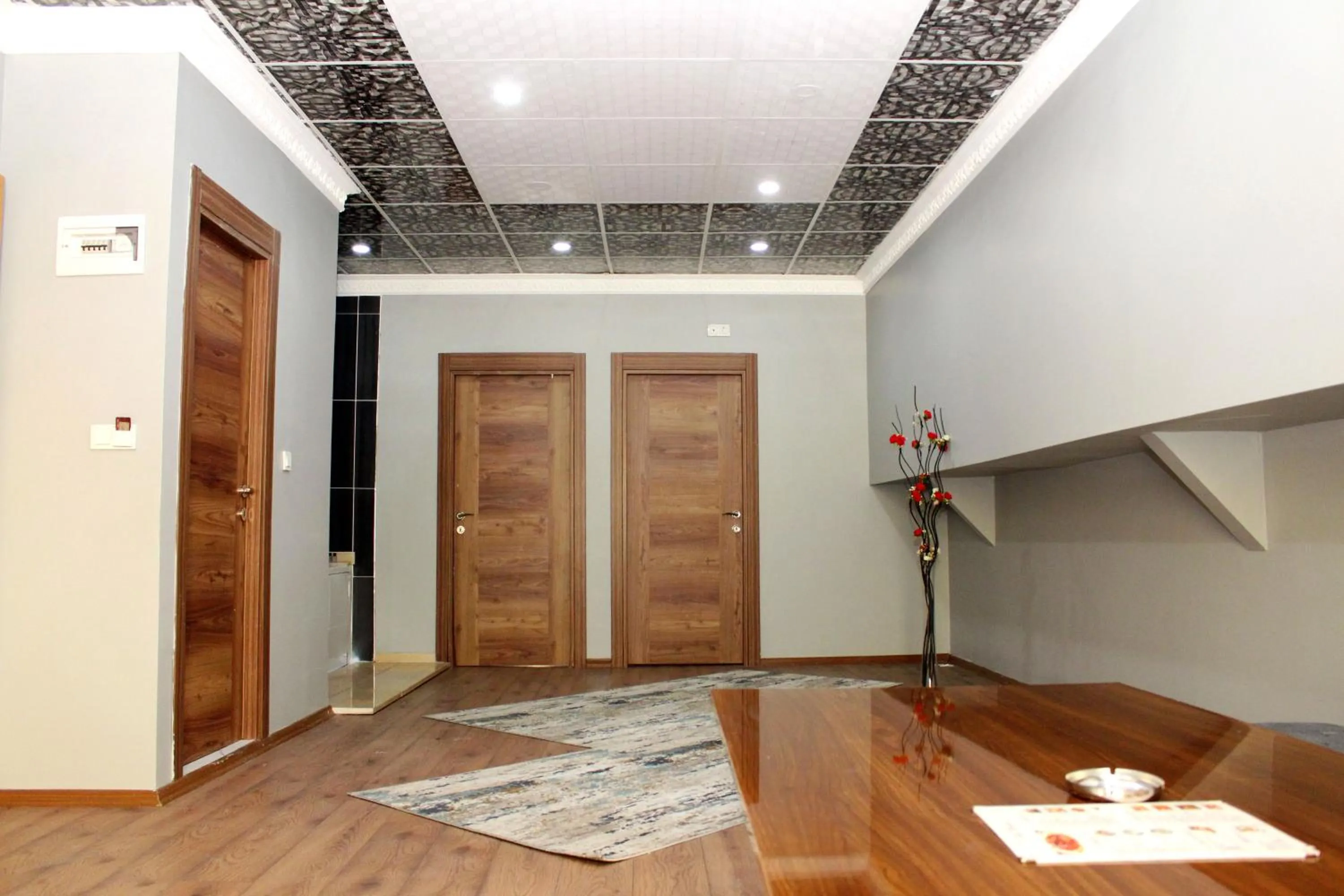 wardrobe in biglife hotel