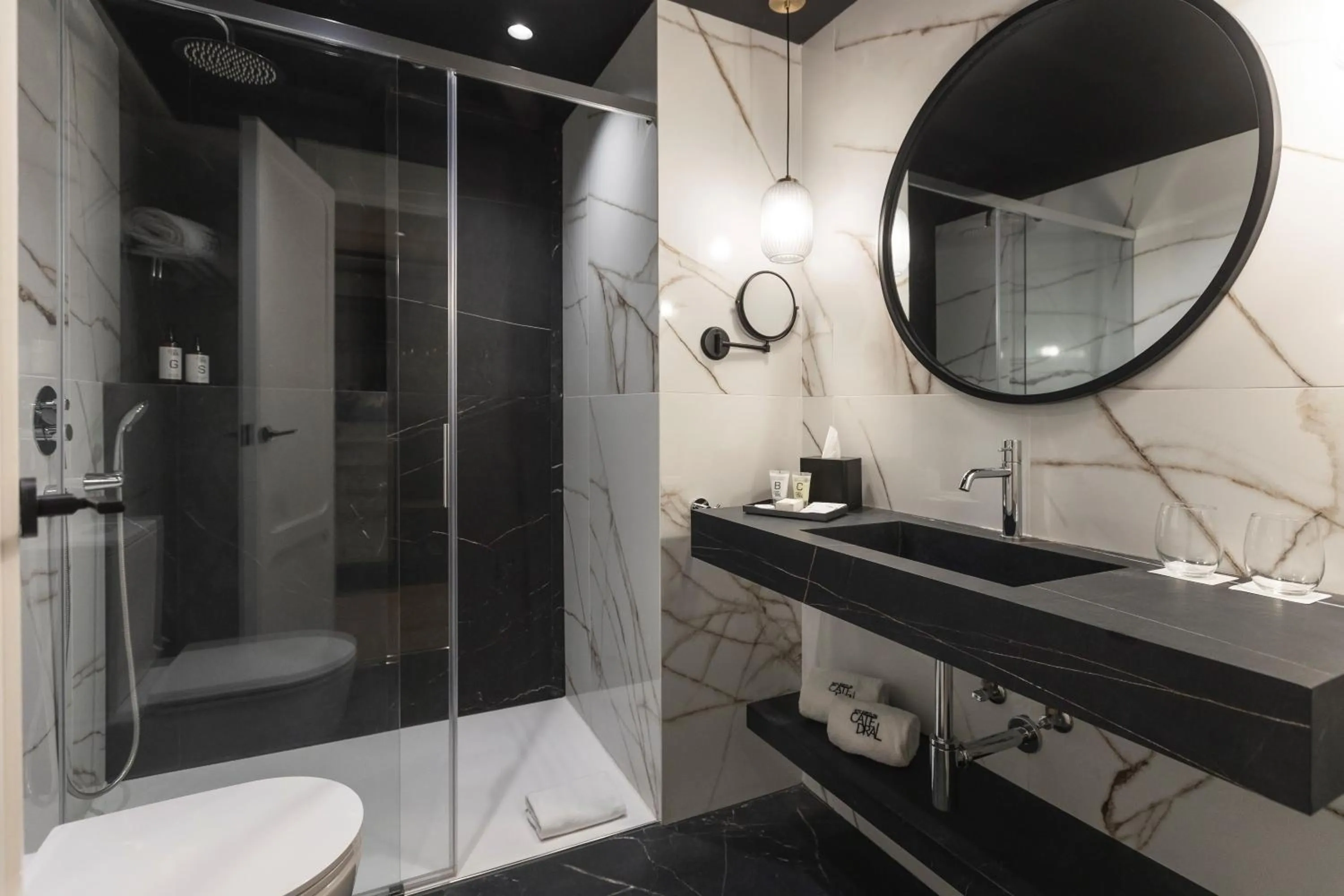 Shower in Hotel Barcelona Catedral 4 Sup