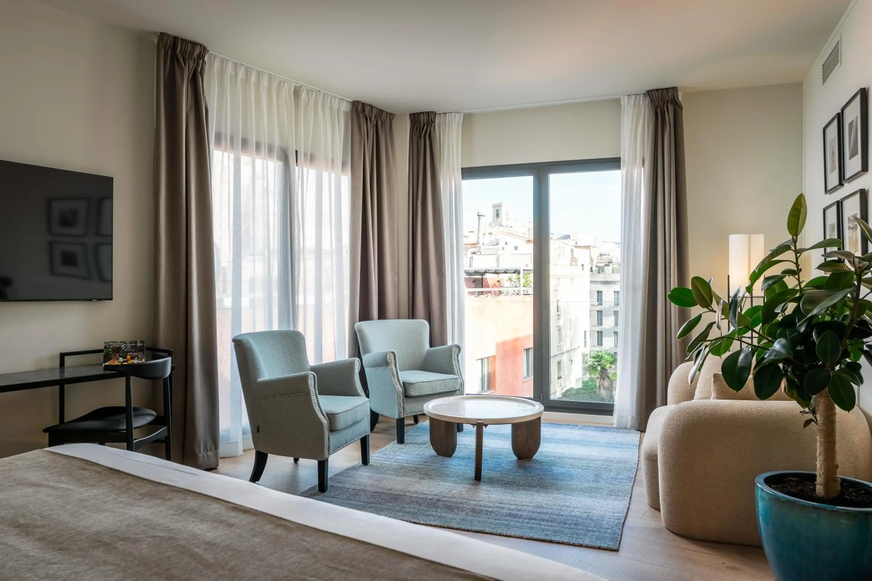 Photo of the whole room in Hotel Barcelona Catedral 4 Sup