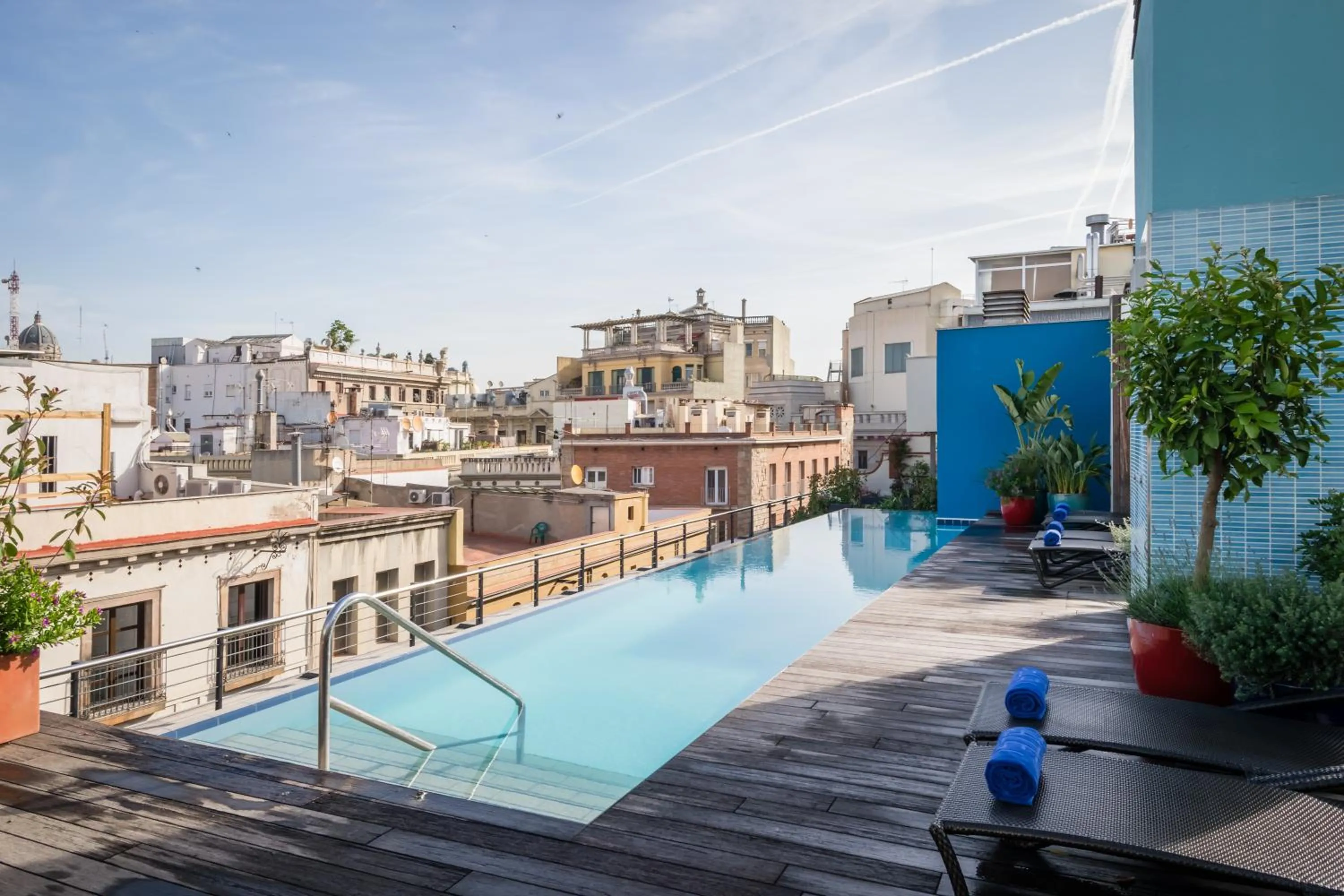 Pool view in Hotel Barcelona Catedral 4 Sup
