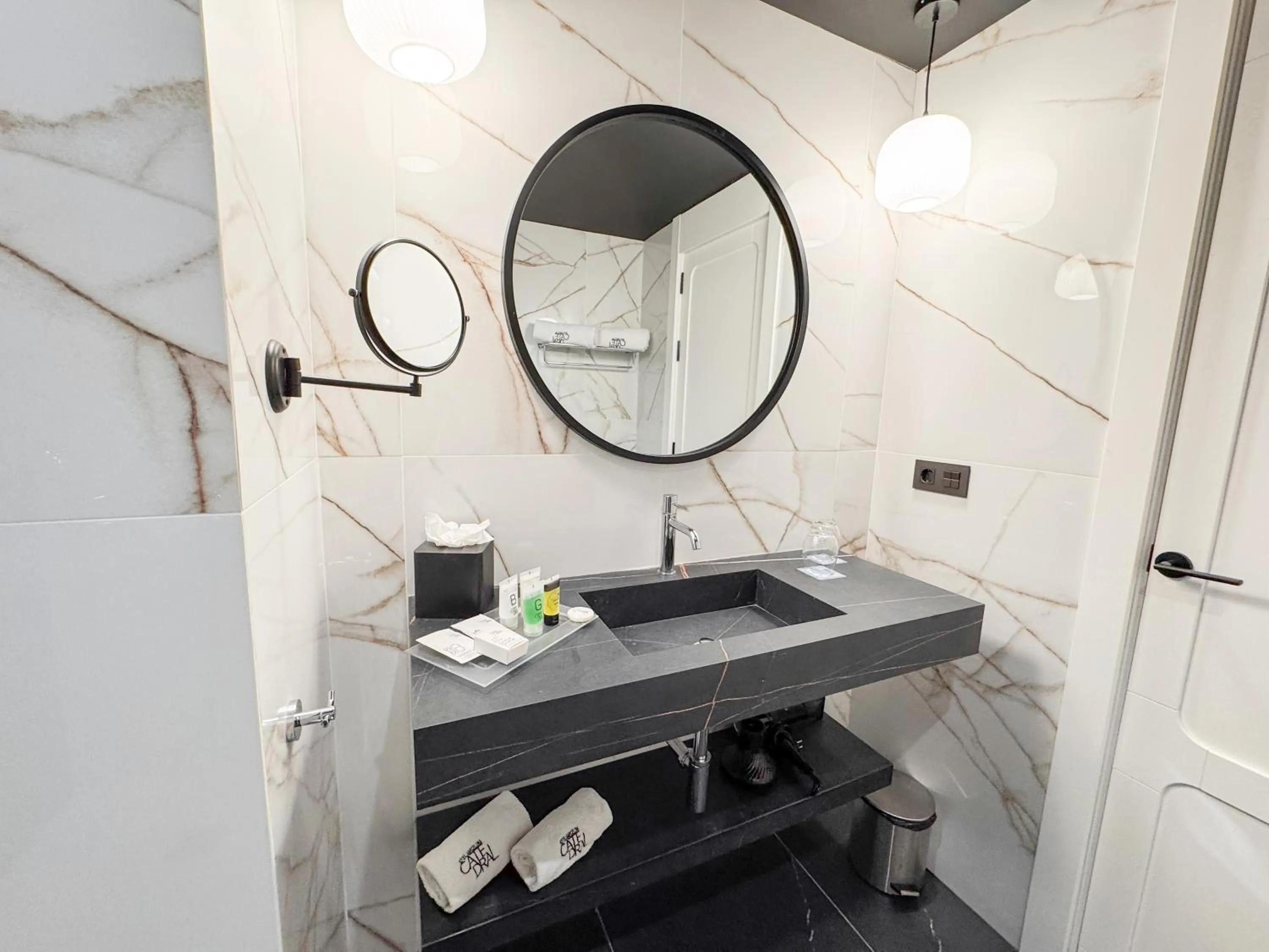 Bathroom in Hotel Barcelona Catedral 4 Sup