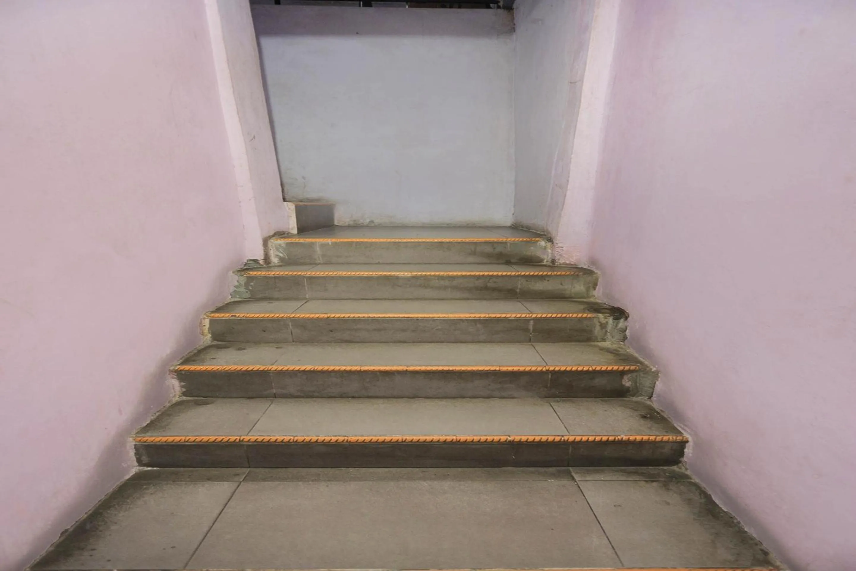 Lobby or reception in SPOT ON 91887 Penginapan Rindu