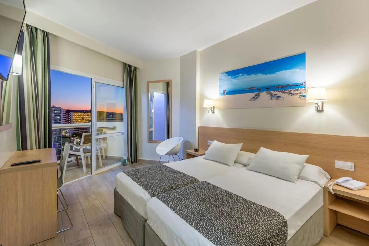 Decorative detail, Bed in Hotel Samos