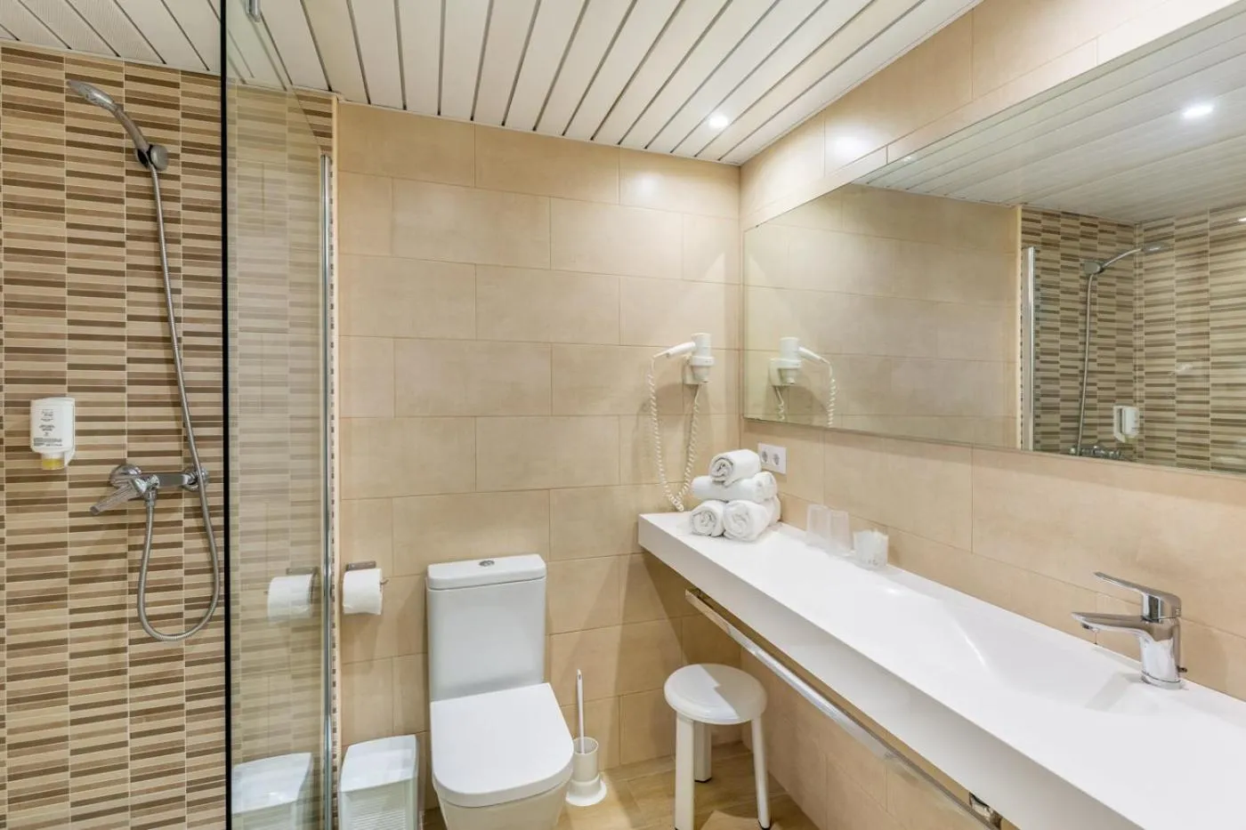 Bathroom in Hotel Samos