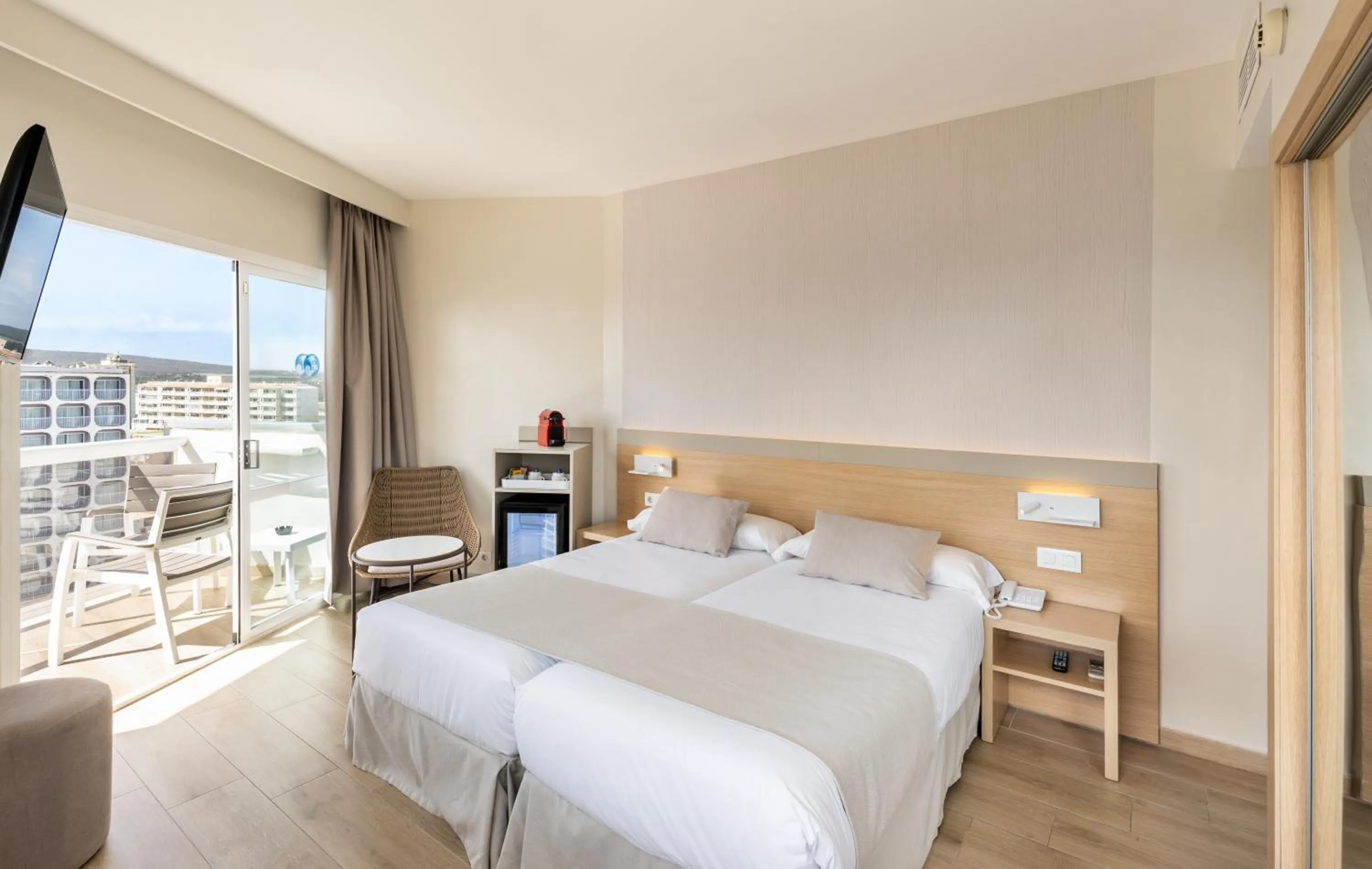 Decorative detail, Bed in Hotel Samos