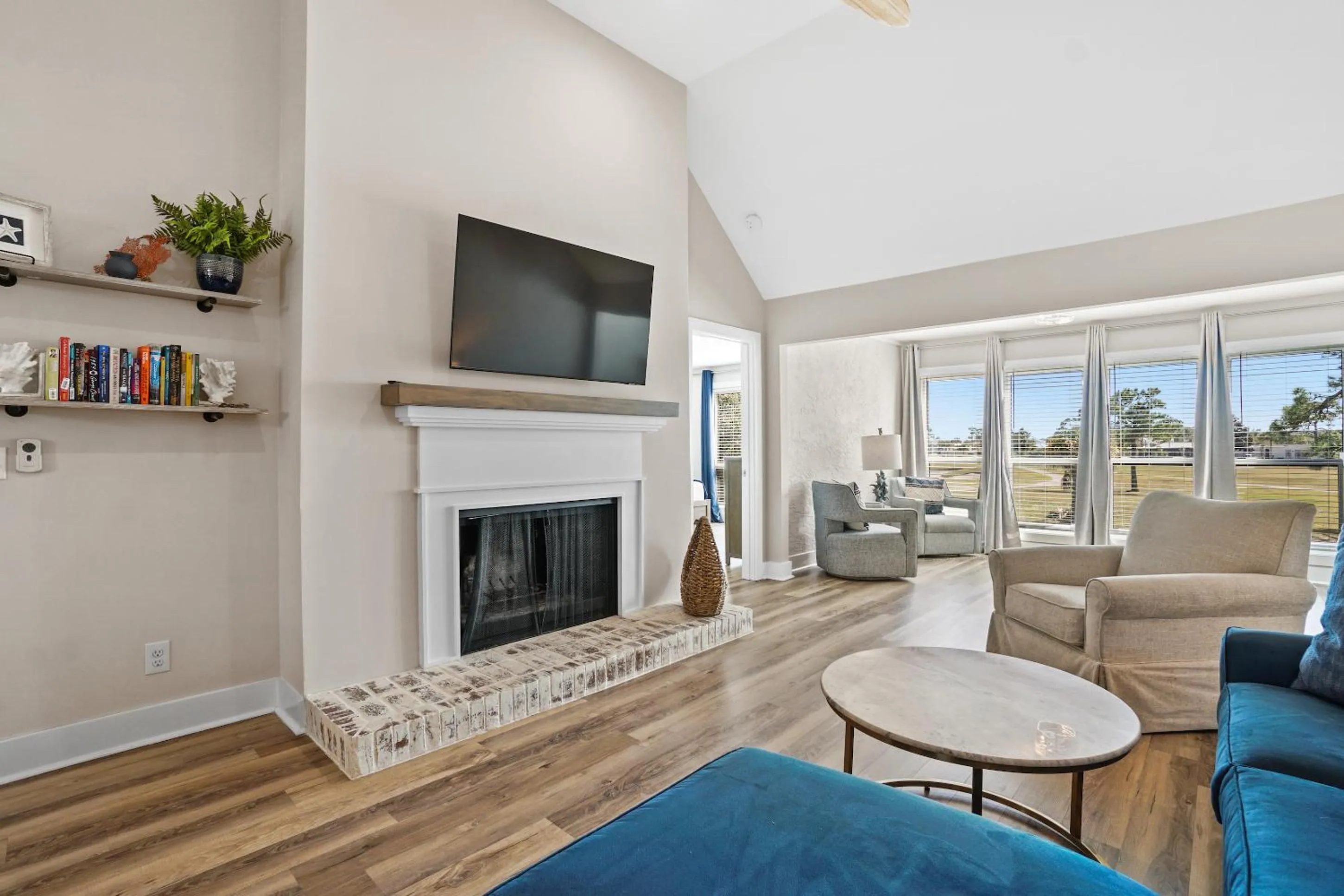 TV and multimedia in Bay Point Golf Villas by Panhandle Getaways