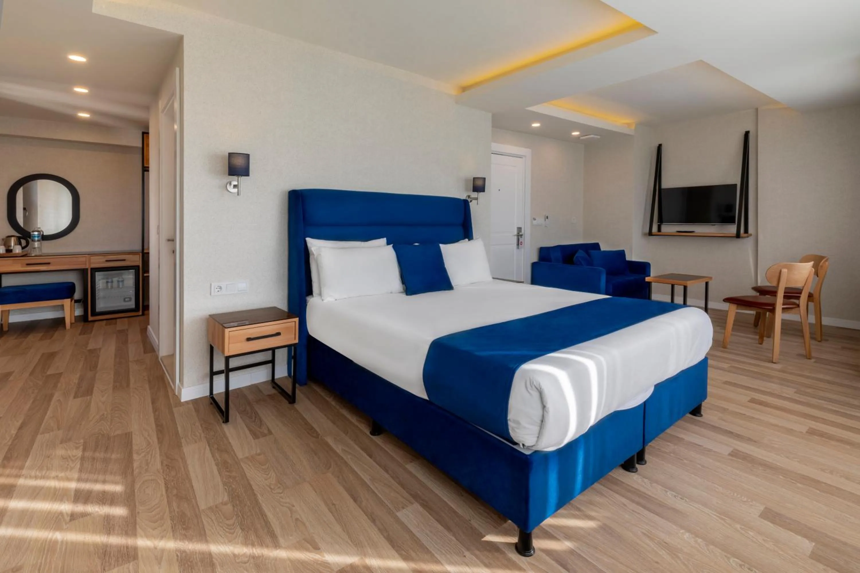 Photo of the whole room, Bed in Union Hotel Karaköy