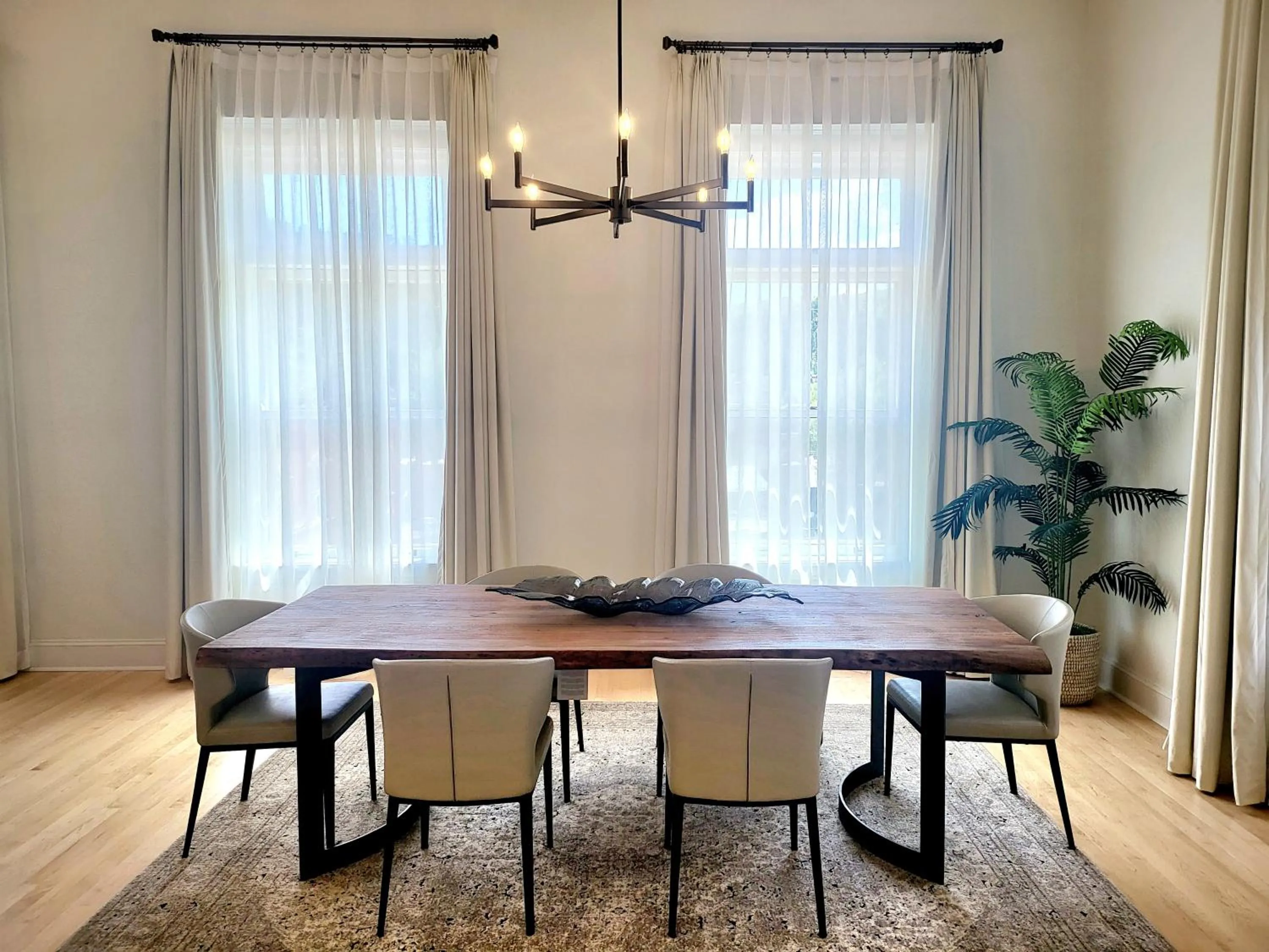 Dining area in The Bank Hotel Deadwood