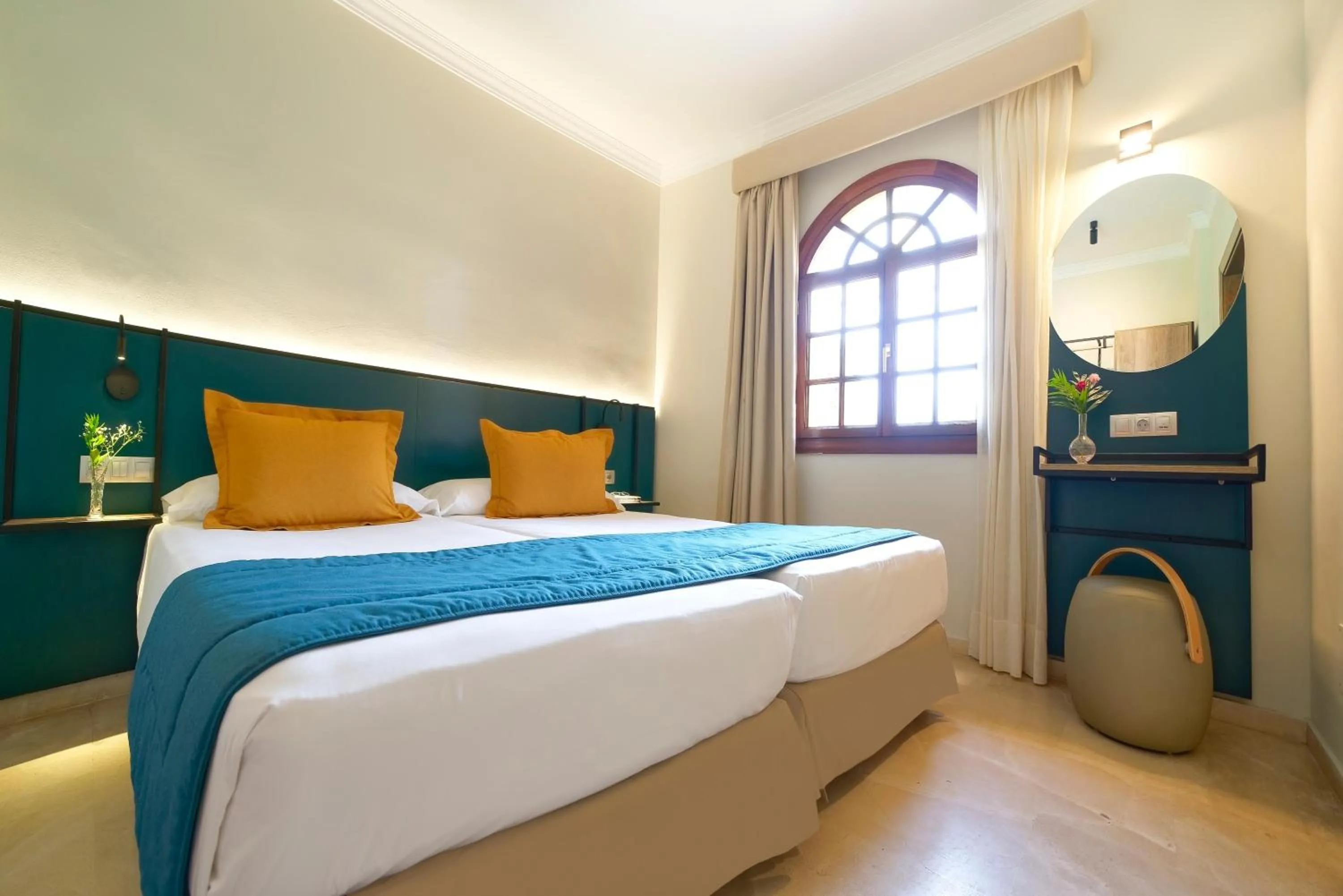 Photo of the whole room, Bed in Suites & Villas by Dunas