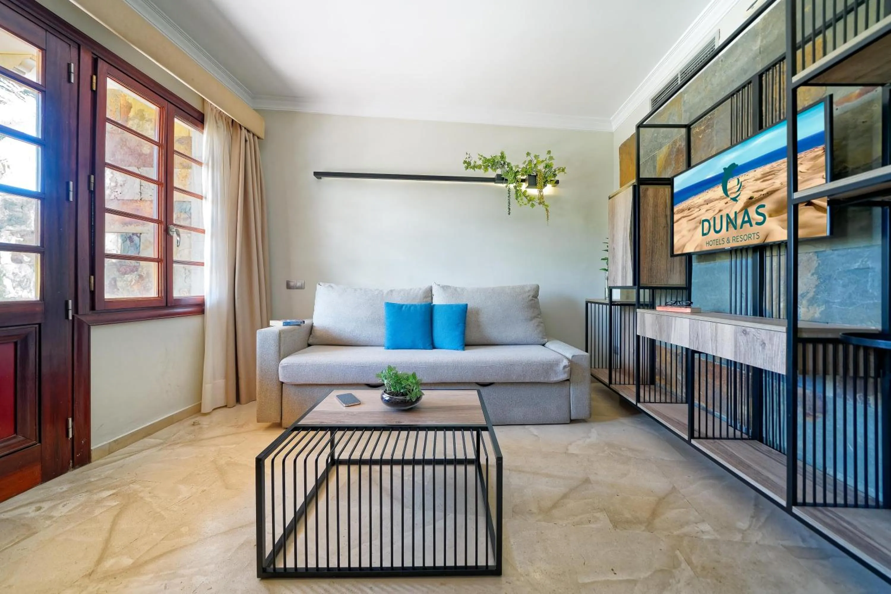 Photo of the whole room in Suites & Villas by Dunas