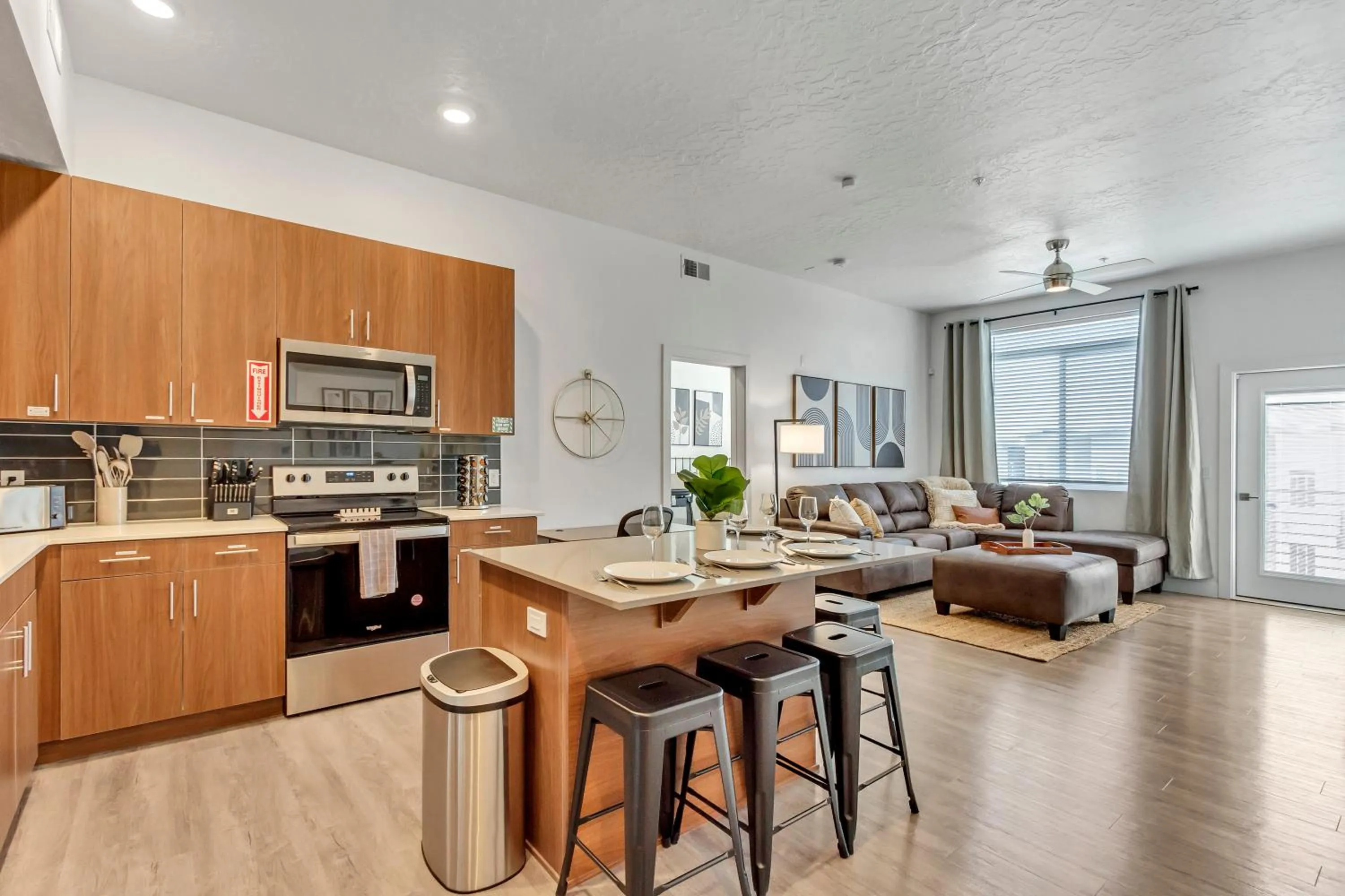 Kitchen or kitchenette in The Heights by Cloud Dream Homes