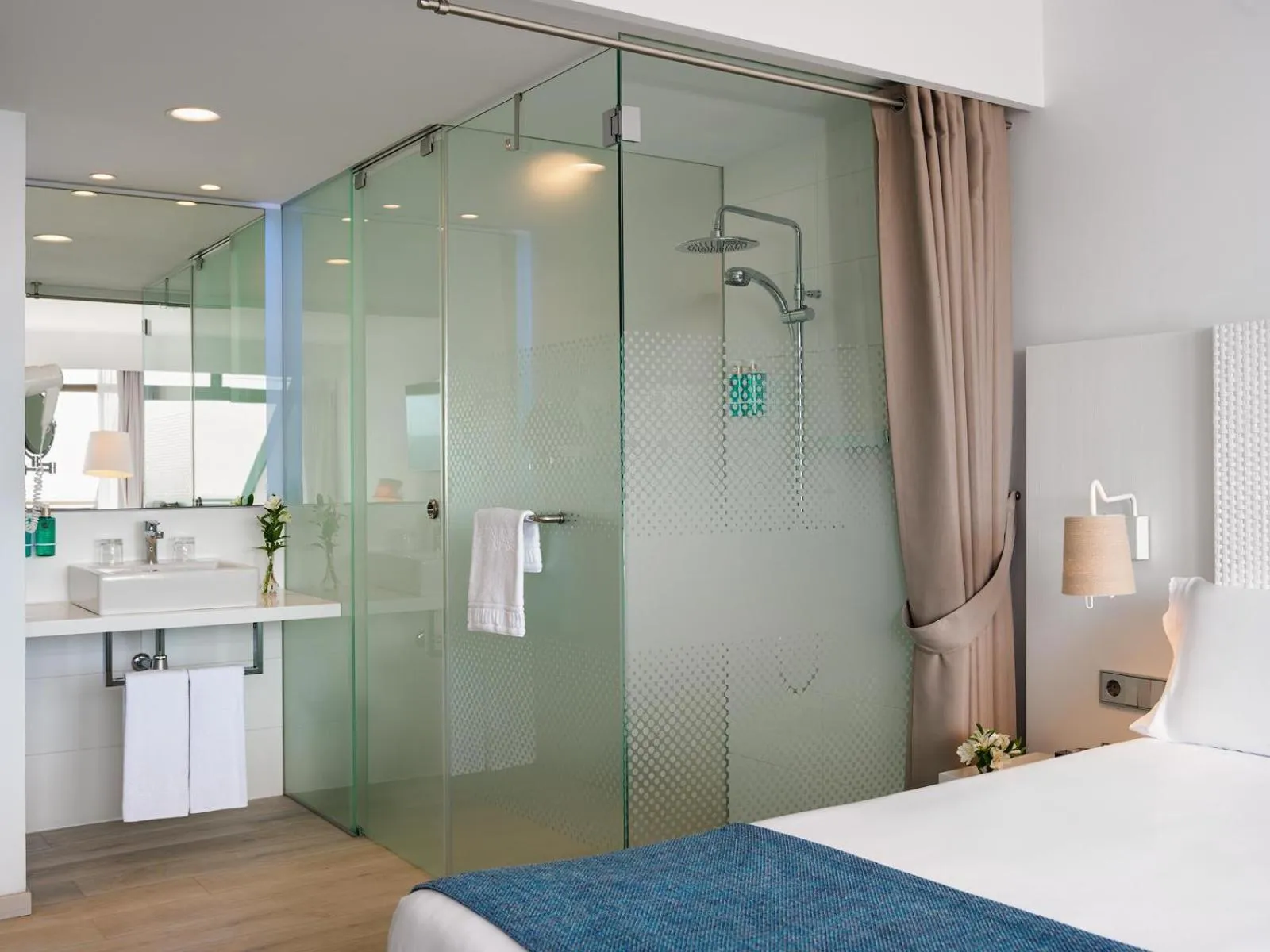 Photo of the whole room in Don Gregory by Dunas - Adults Only