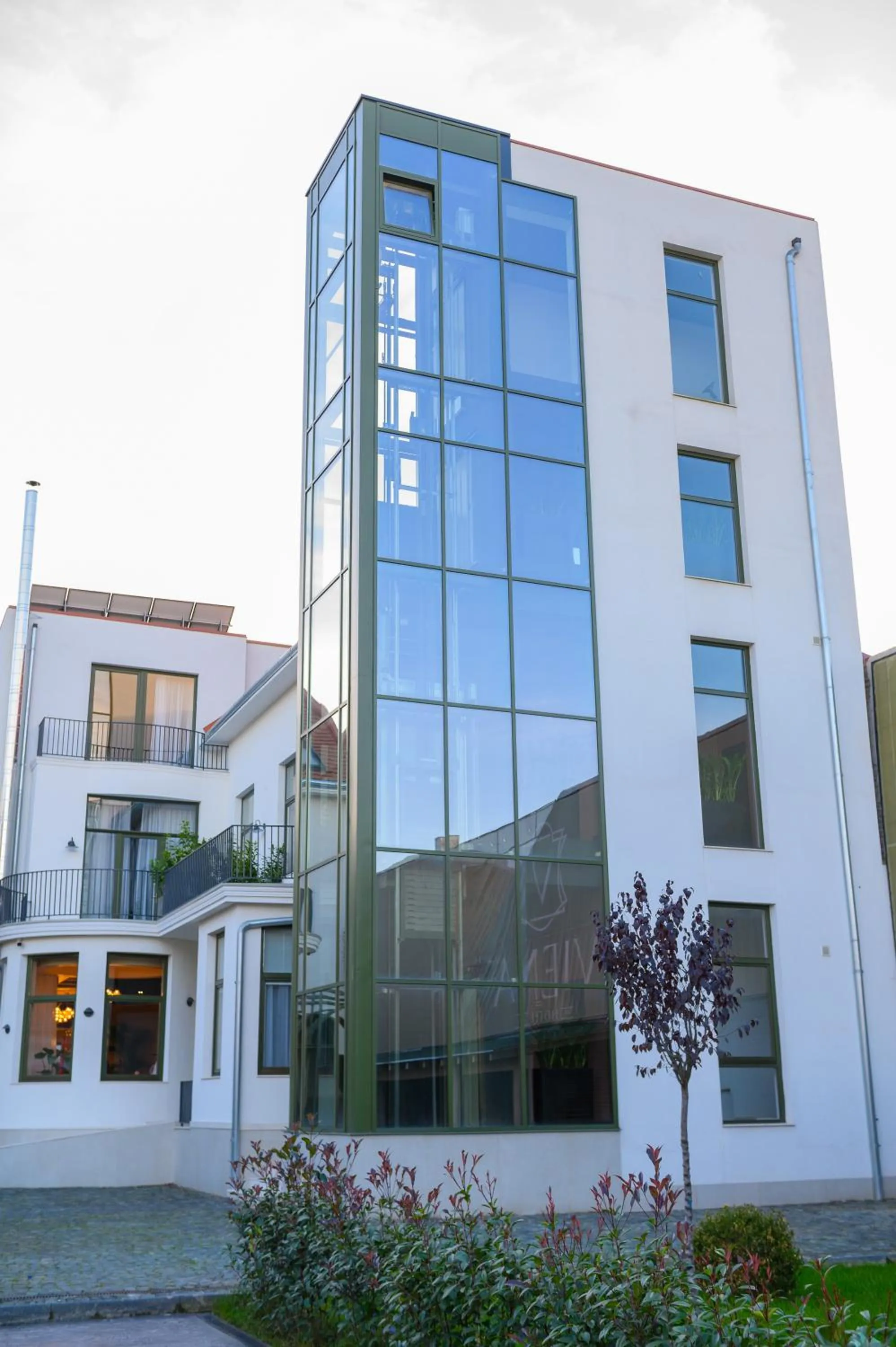 Property building in HOTEL VIENA