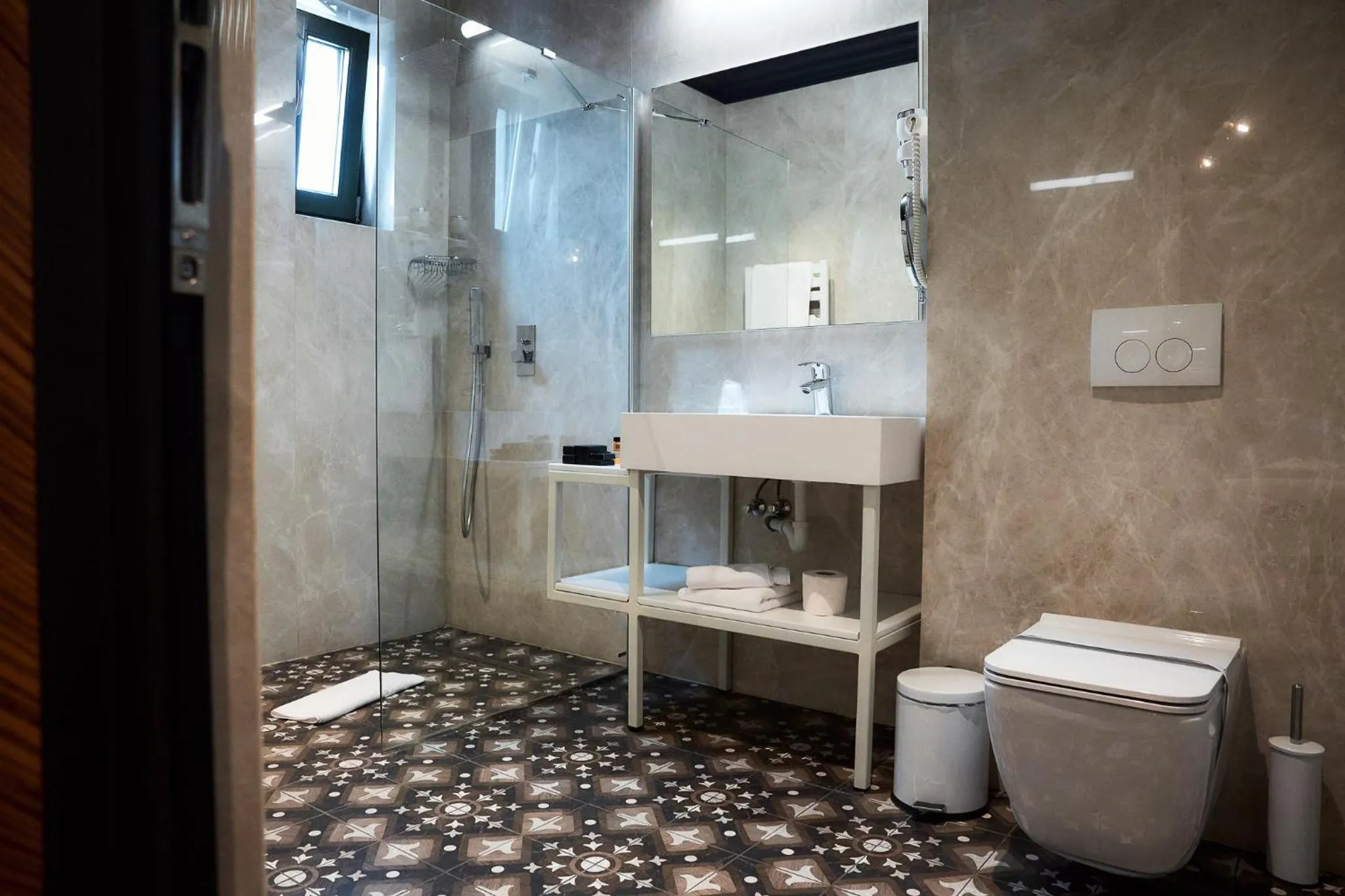 Bathroom in HOTEL VIENA