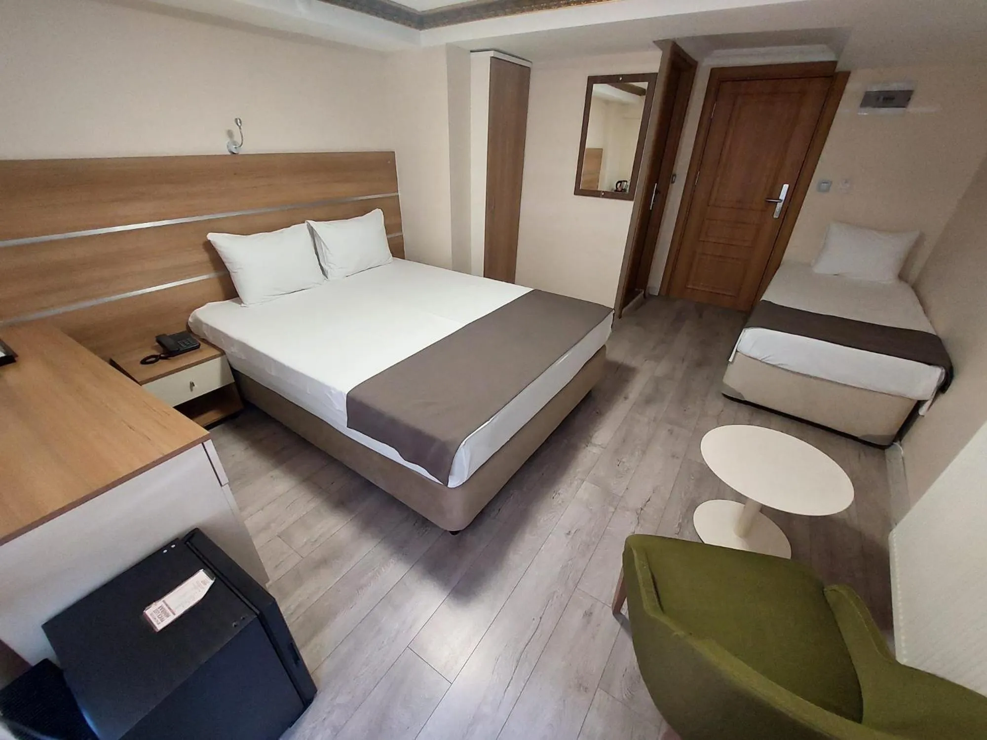 Bed in BEYAZ İNCİ OTEL