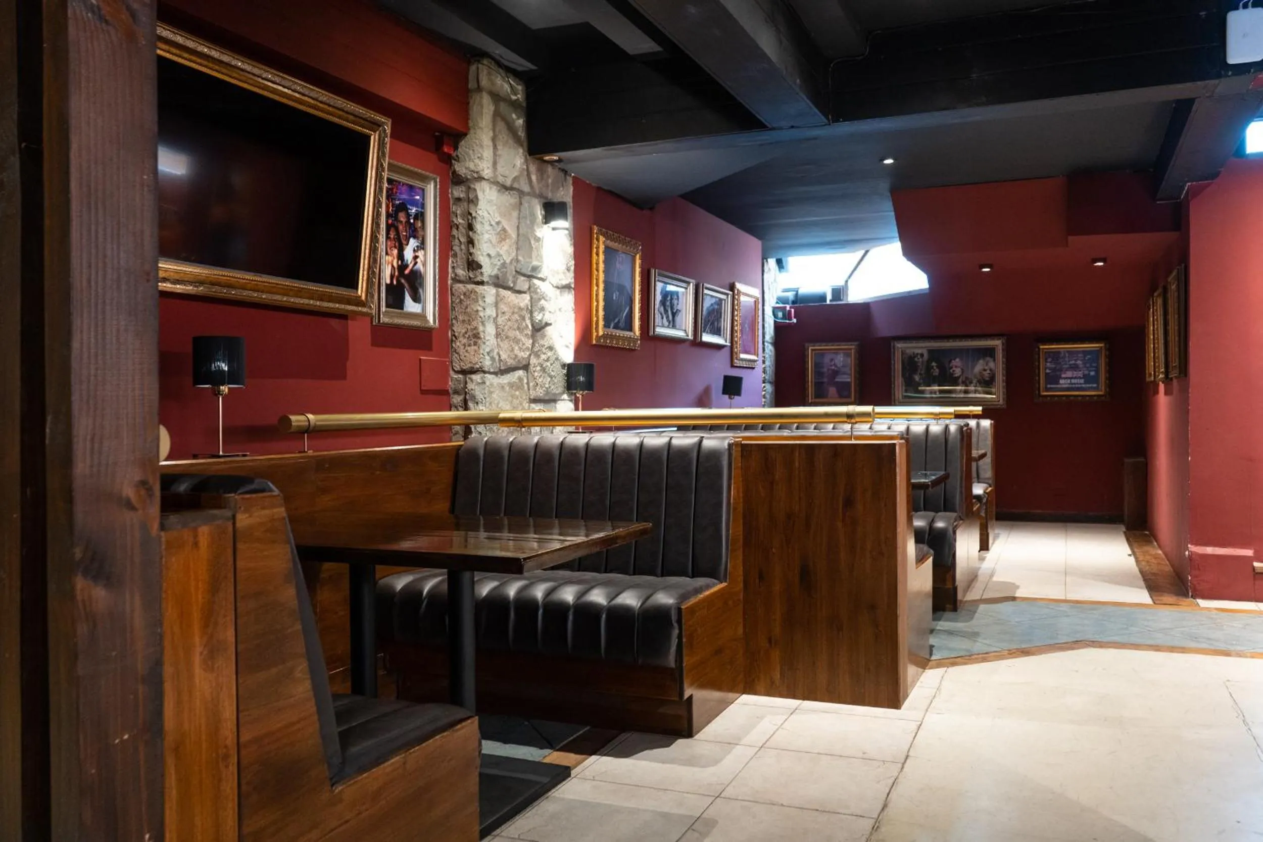 Lounge or bar in Hotel Park Bariloche