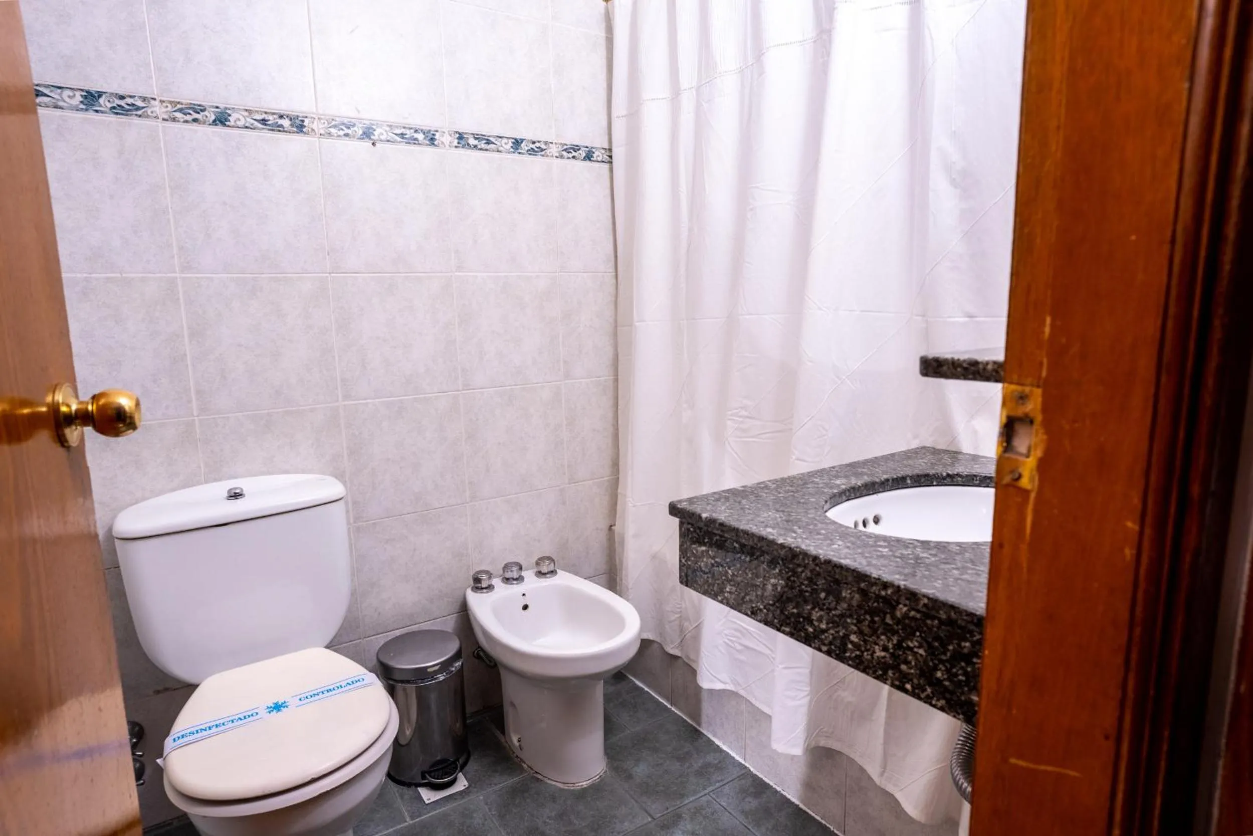 Bathroom in Hotel Park Bariloche