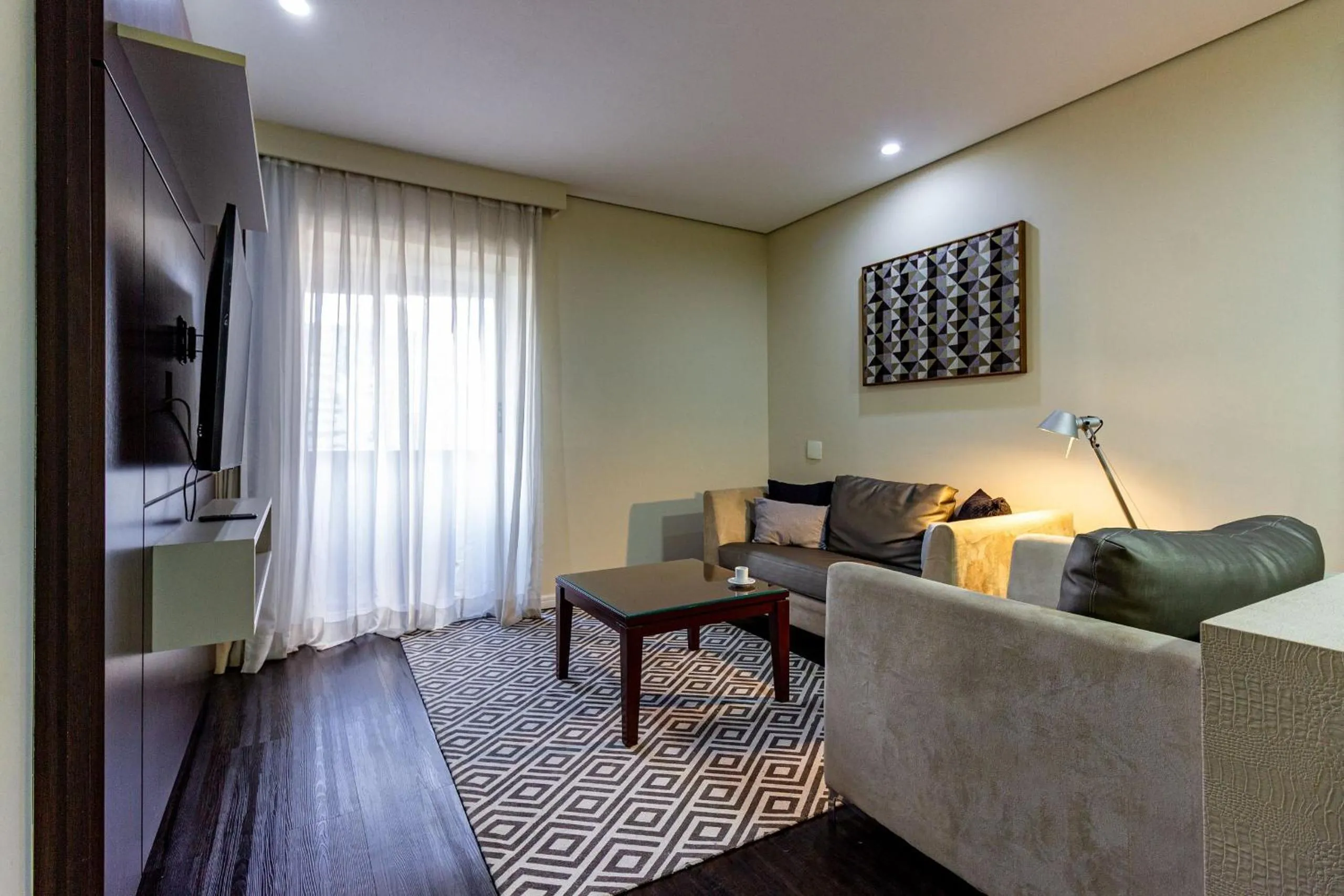 Seating area in Xtay São Paulo Berrini - Apartamentos completos a 7min do metrô Berrini