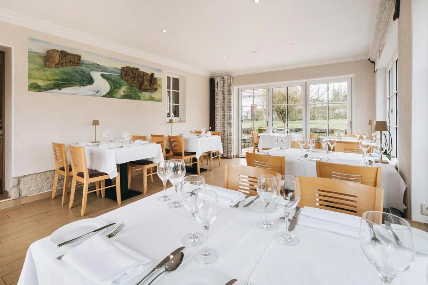 Restaurant/places to eat in Laasenhof