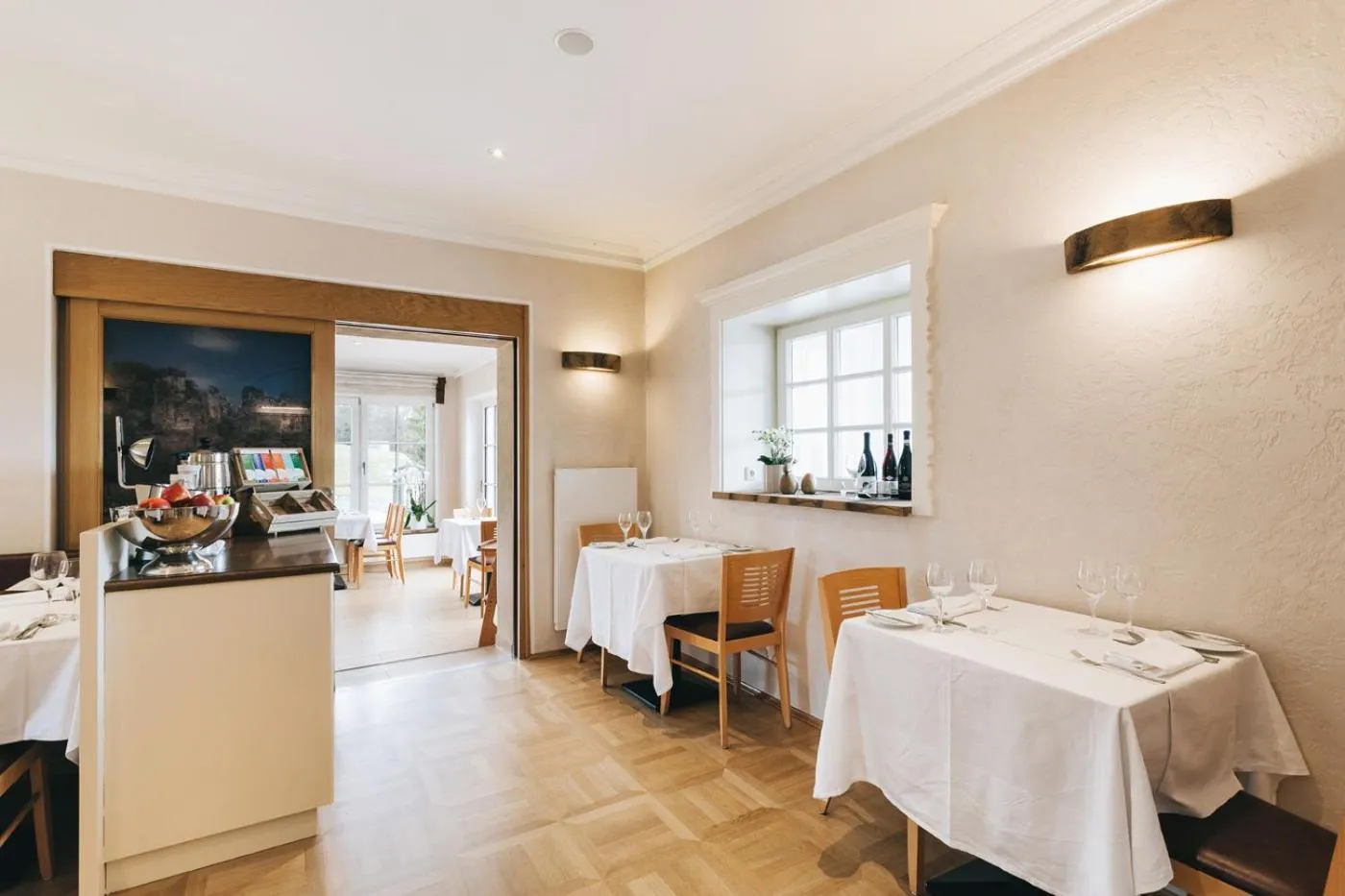 Restaurant/places to eat in Laasenhof