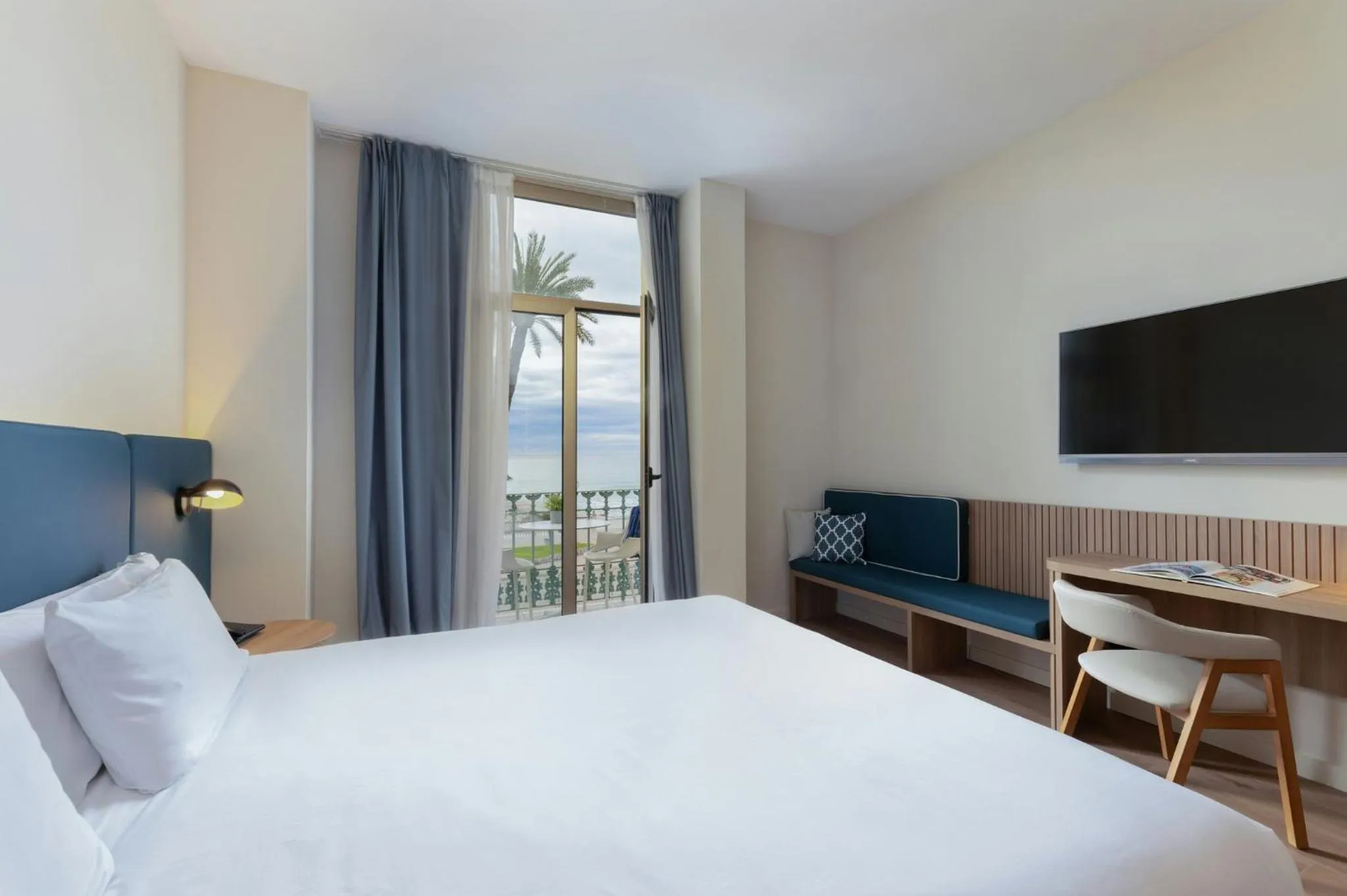 Bedroom, Bed in Sercotel Kalma Sitges