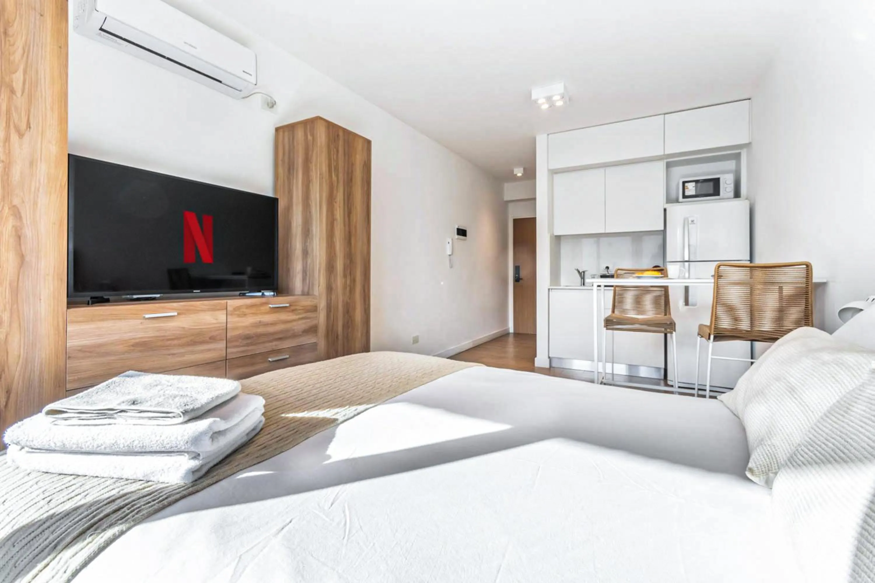 Communal lounge/ TV room, Bed in Live Soho Boutique Apartments Belgrano
