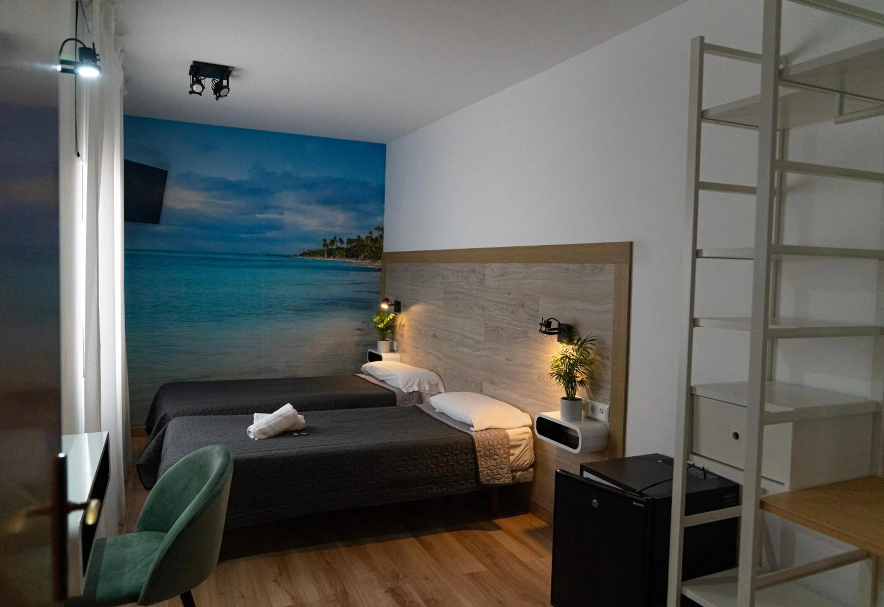 Property building, Bed in Hotel Ridomar 365