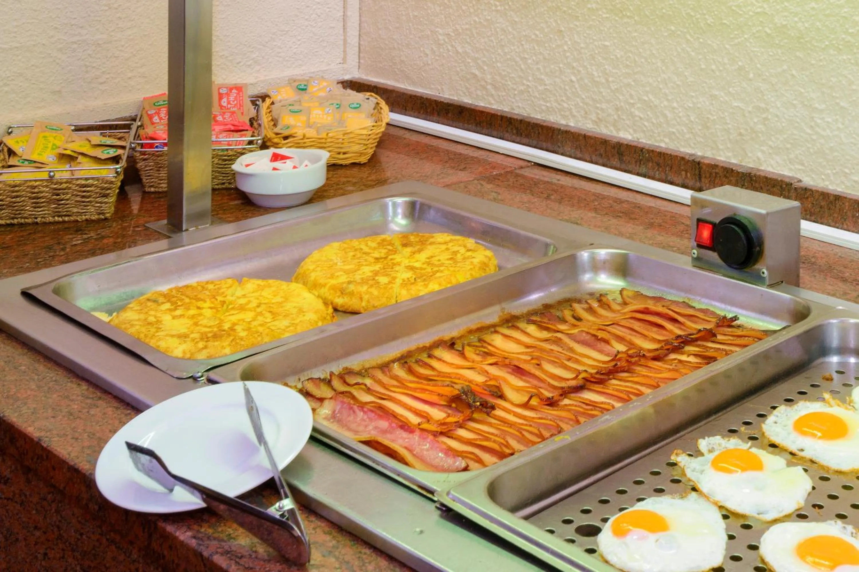 Breakfast in Hotel Nievesol