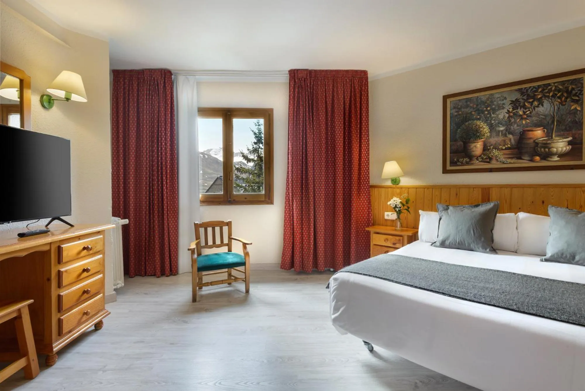 Photo of the whole room, Bed in Hotel Nievesol
