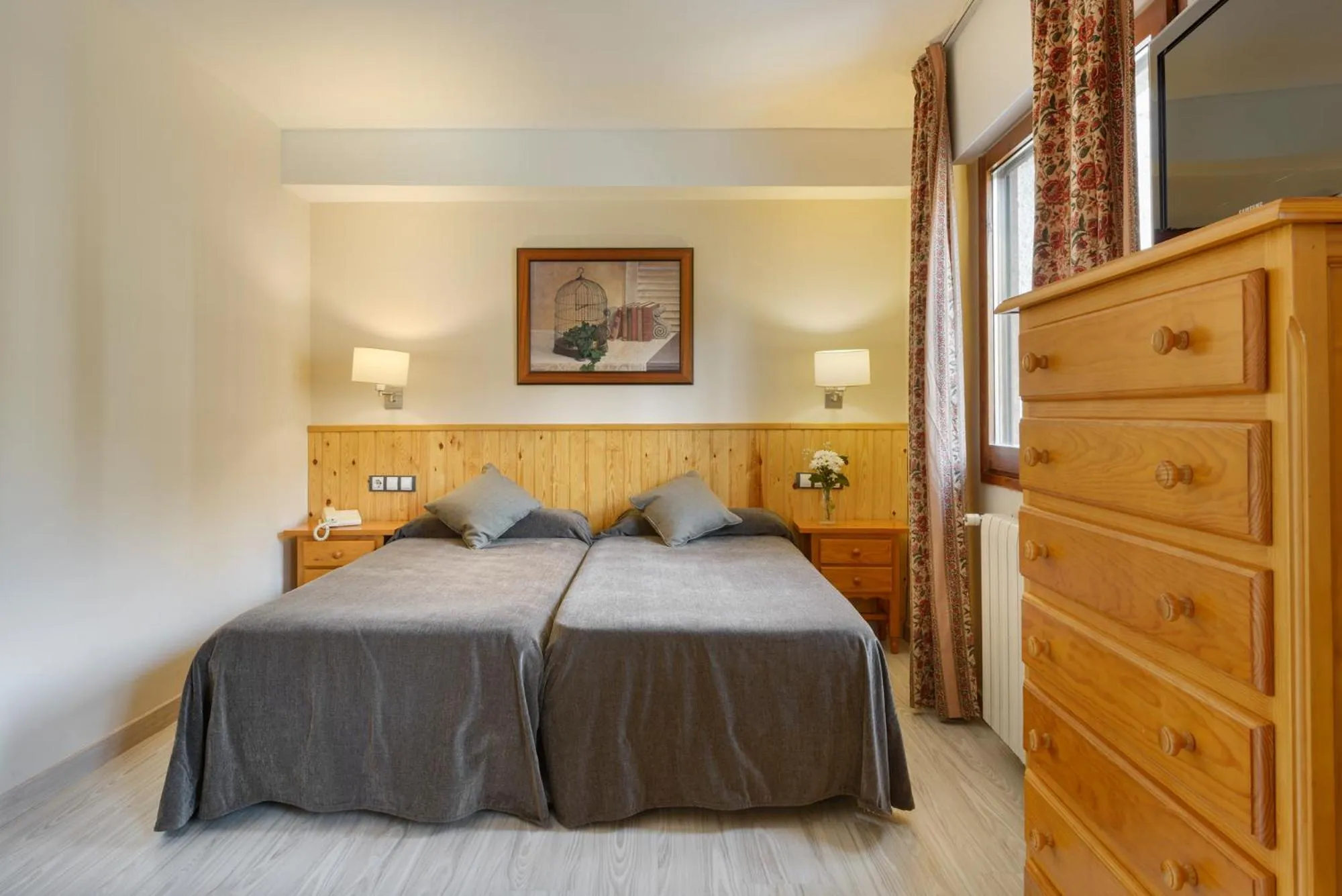 Photo of the whole room, Bed in Hotel Nievesol