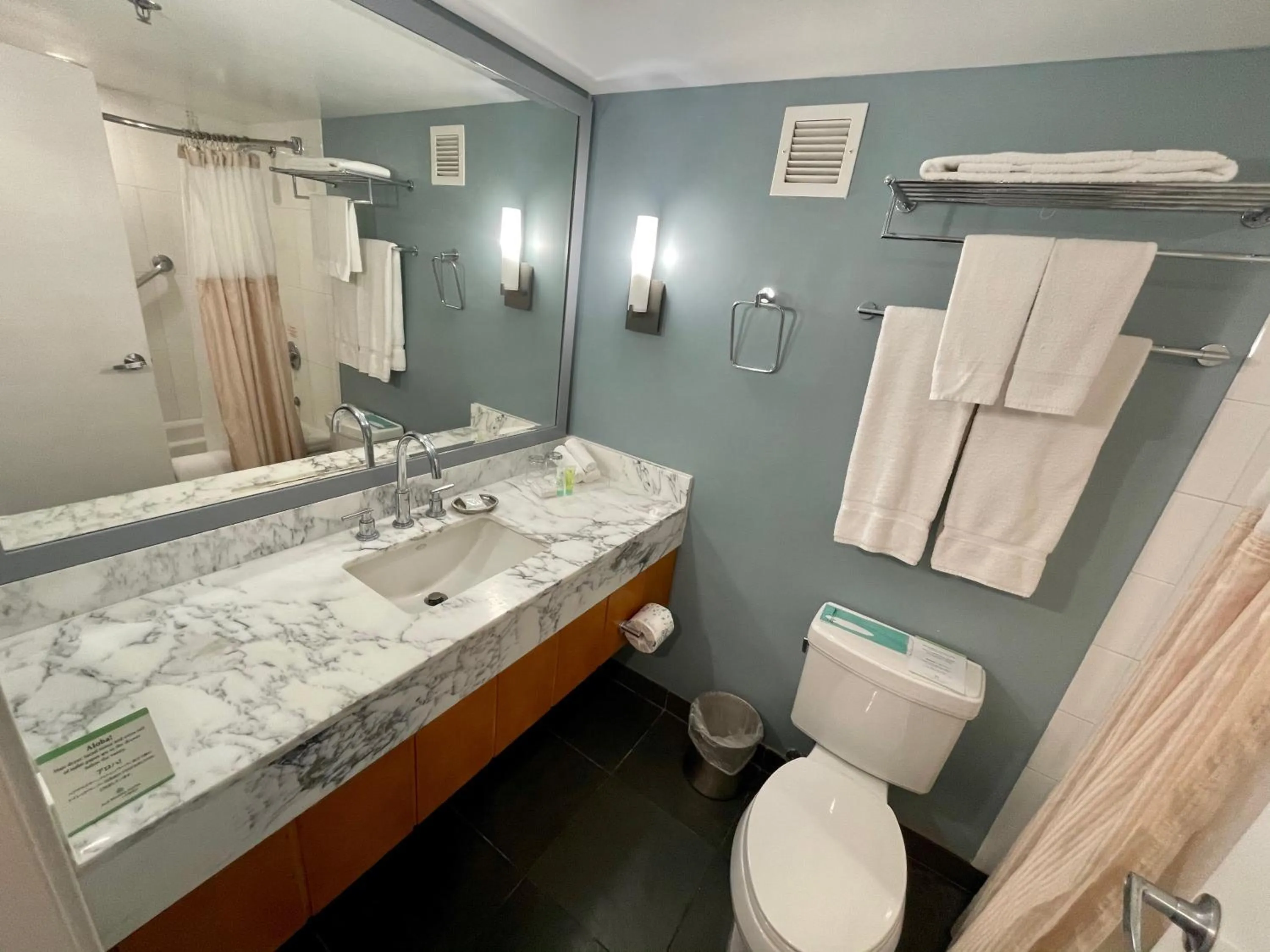 Ala Moana Hotel 31st floor