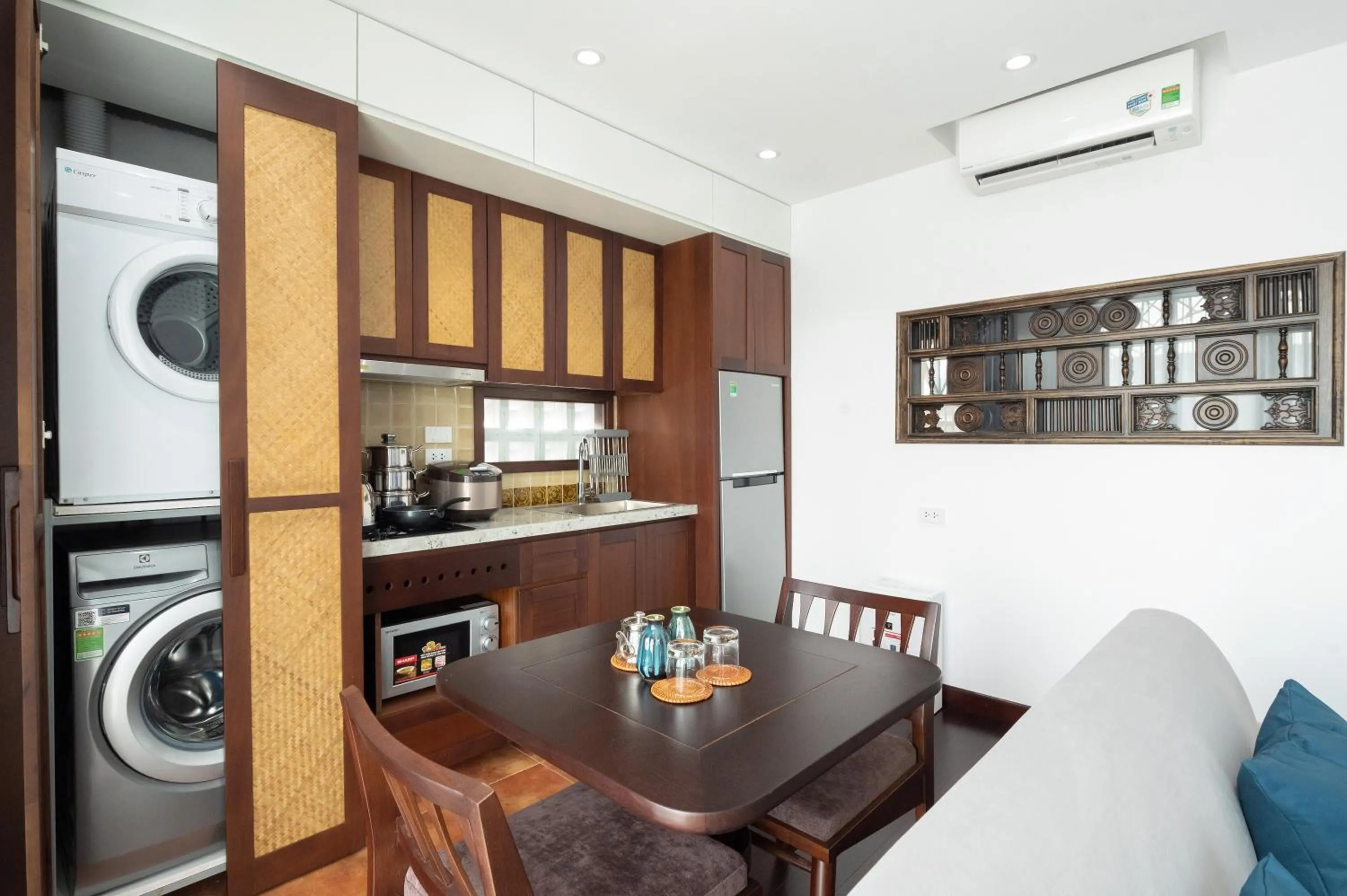 Kitchen or kitchenette in FLESTA Doi Can Serviced Apartment
