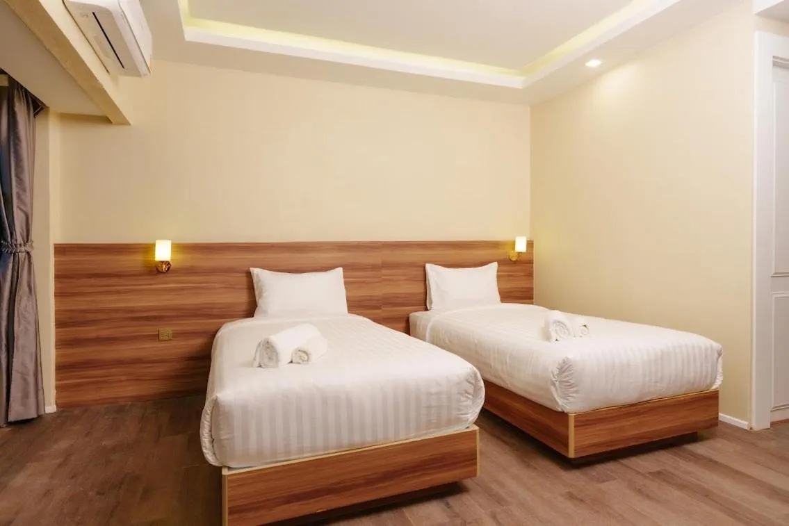 Bed in Calinton Hotel