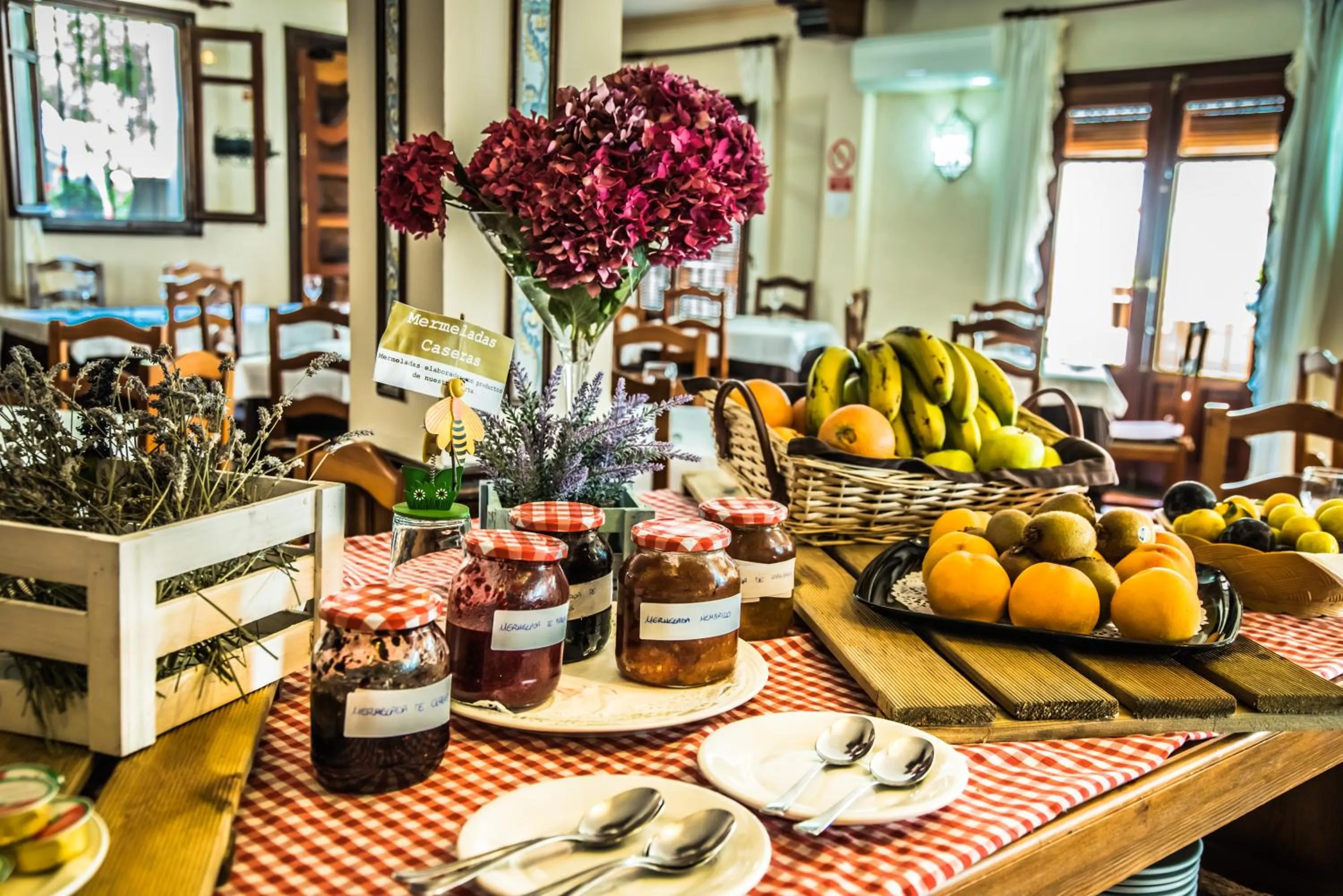 Breakfast in Finca Los Llanos