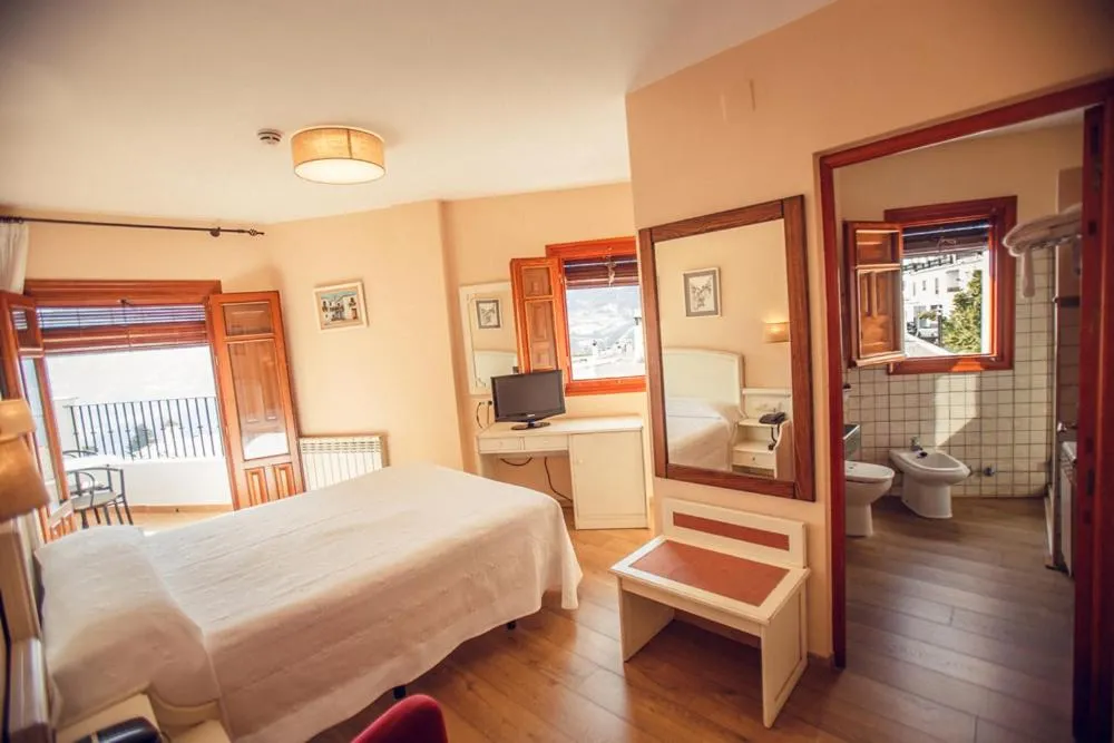 Photo of the whole room, Bed in Finca Los Llanos