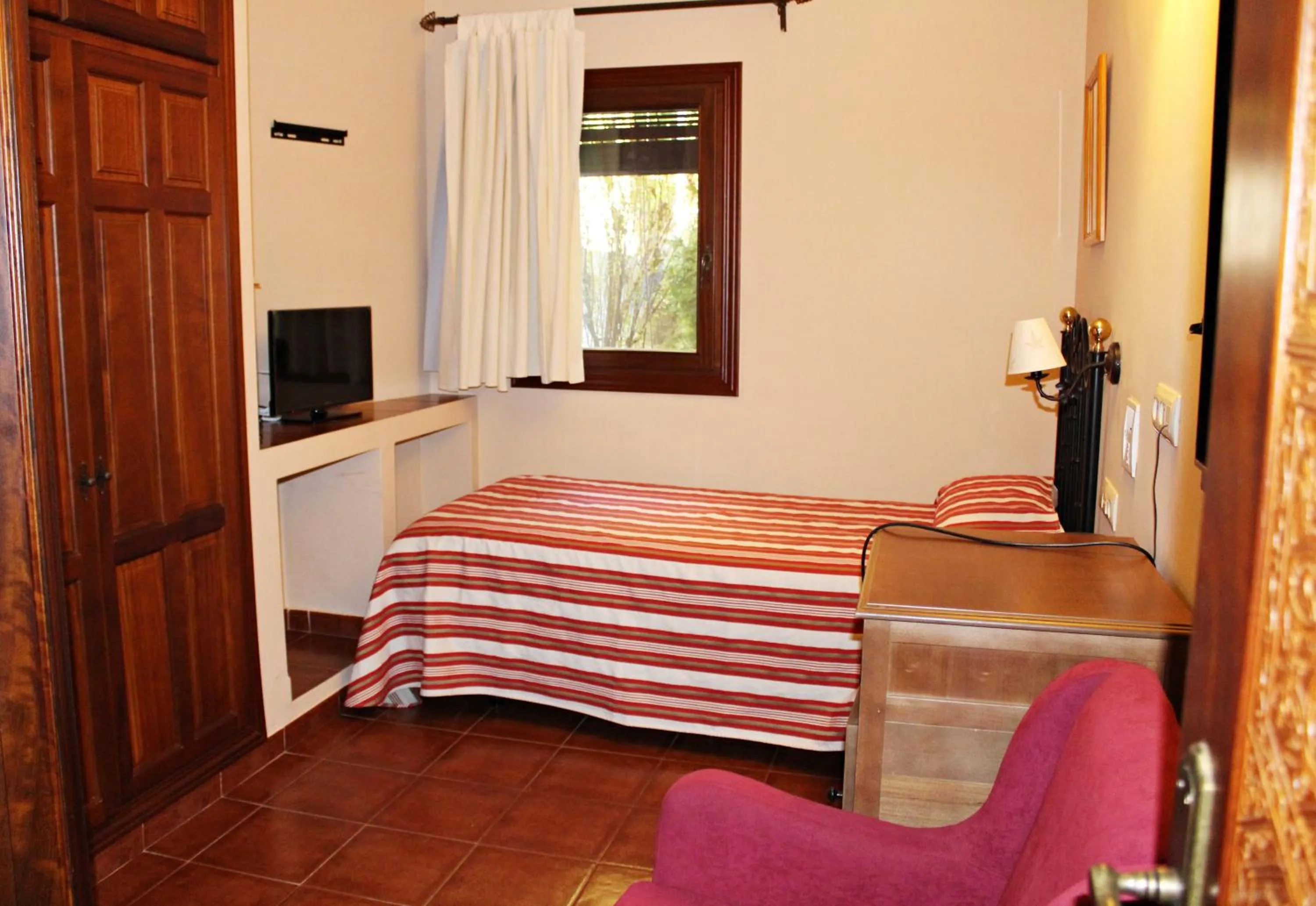 Photo of the whole room, Bed in Finca Los Llanos