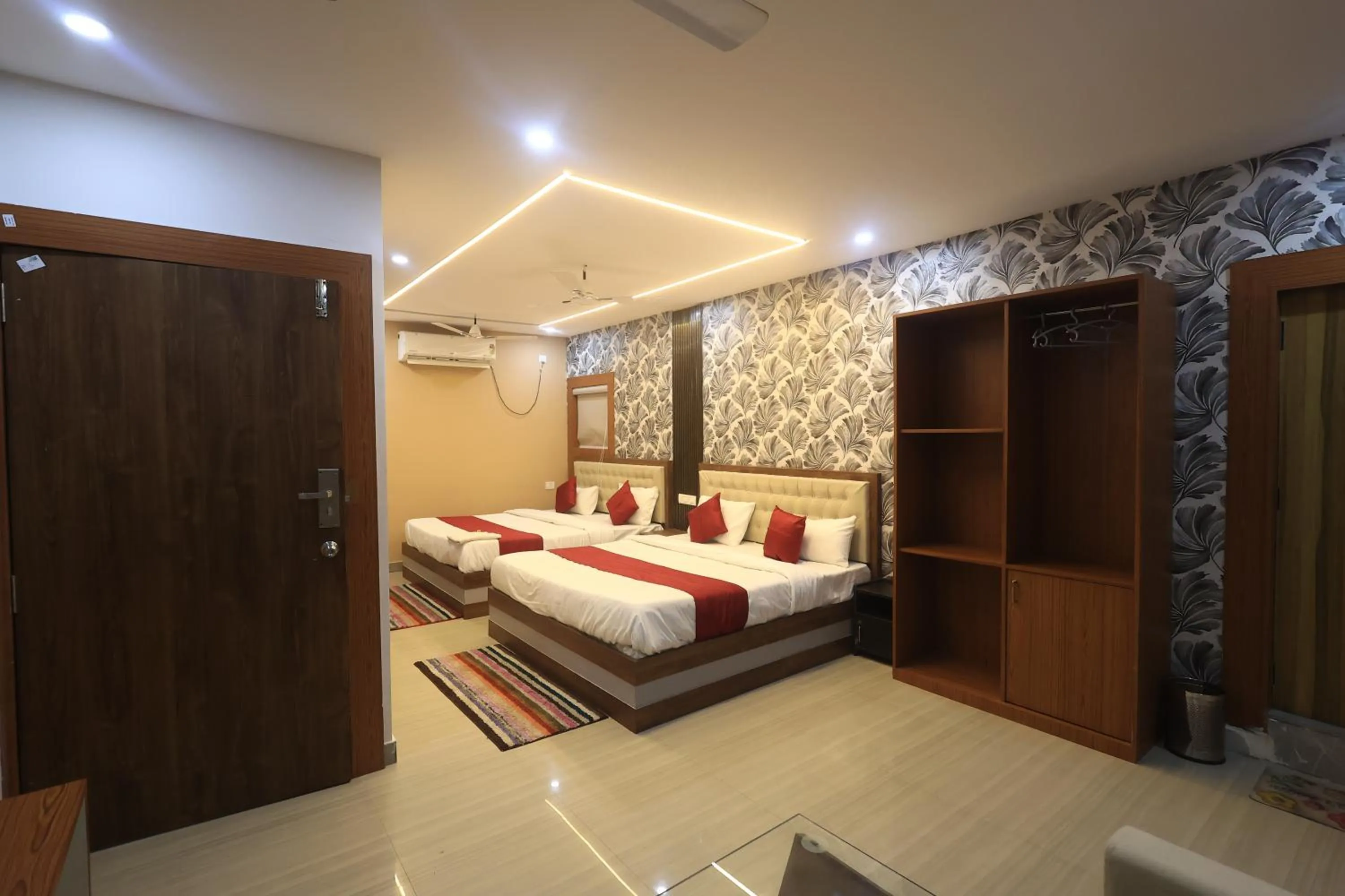 Bed in HOTEL SPACE SETTER