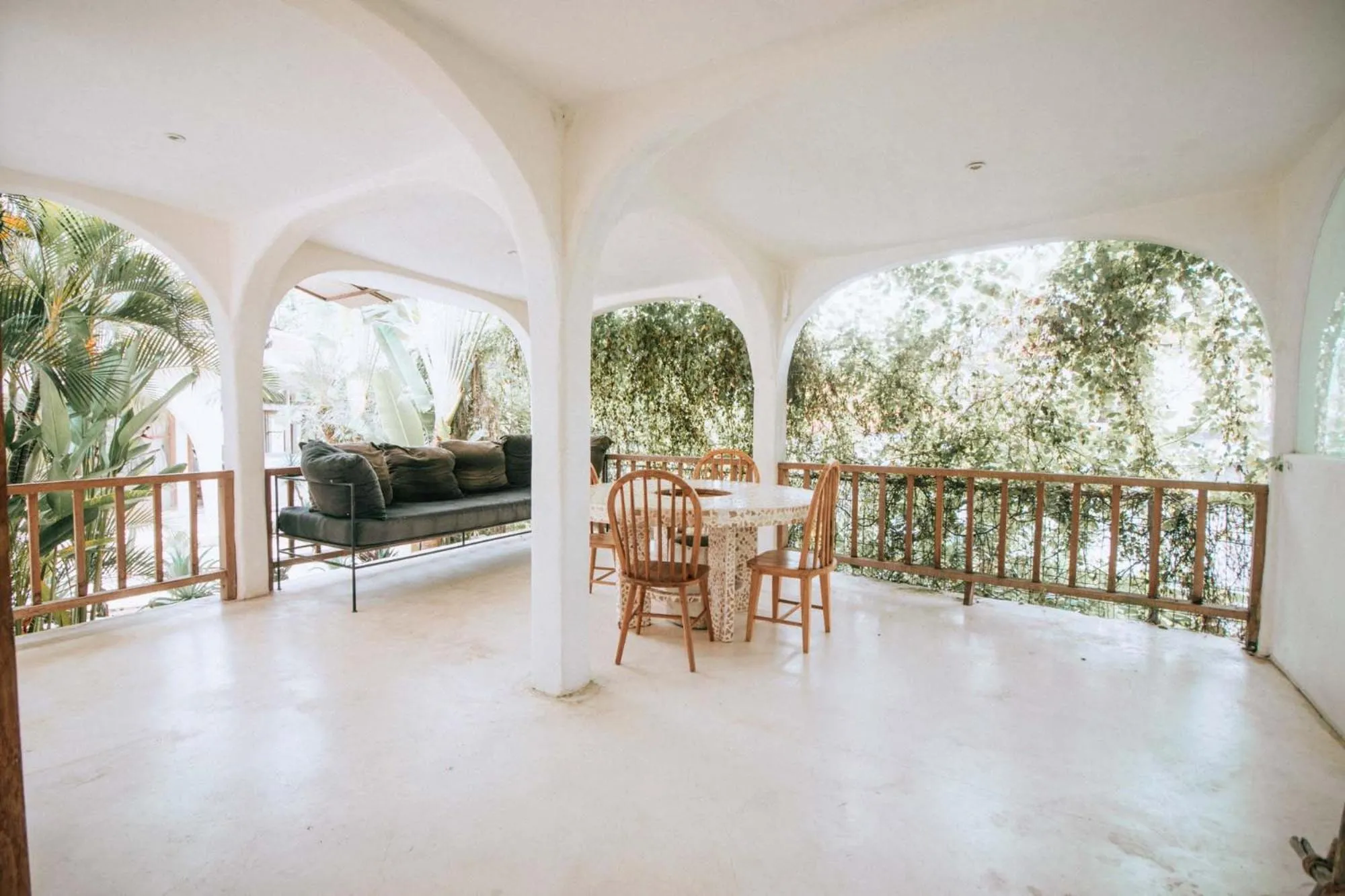 Patio in Hotel Sages