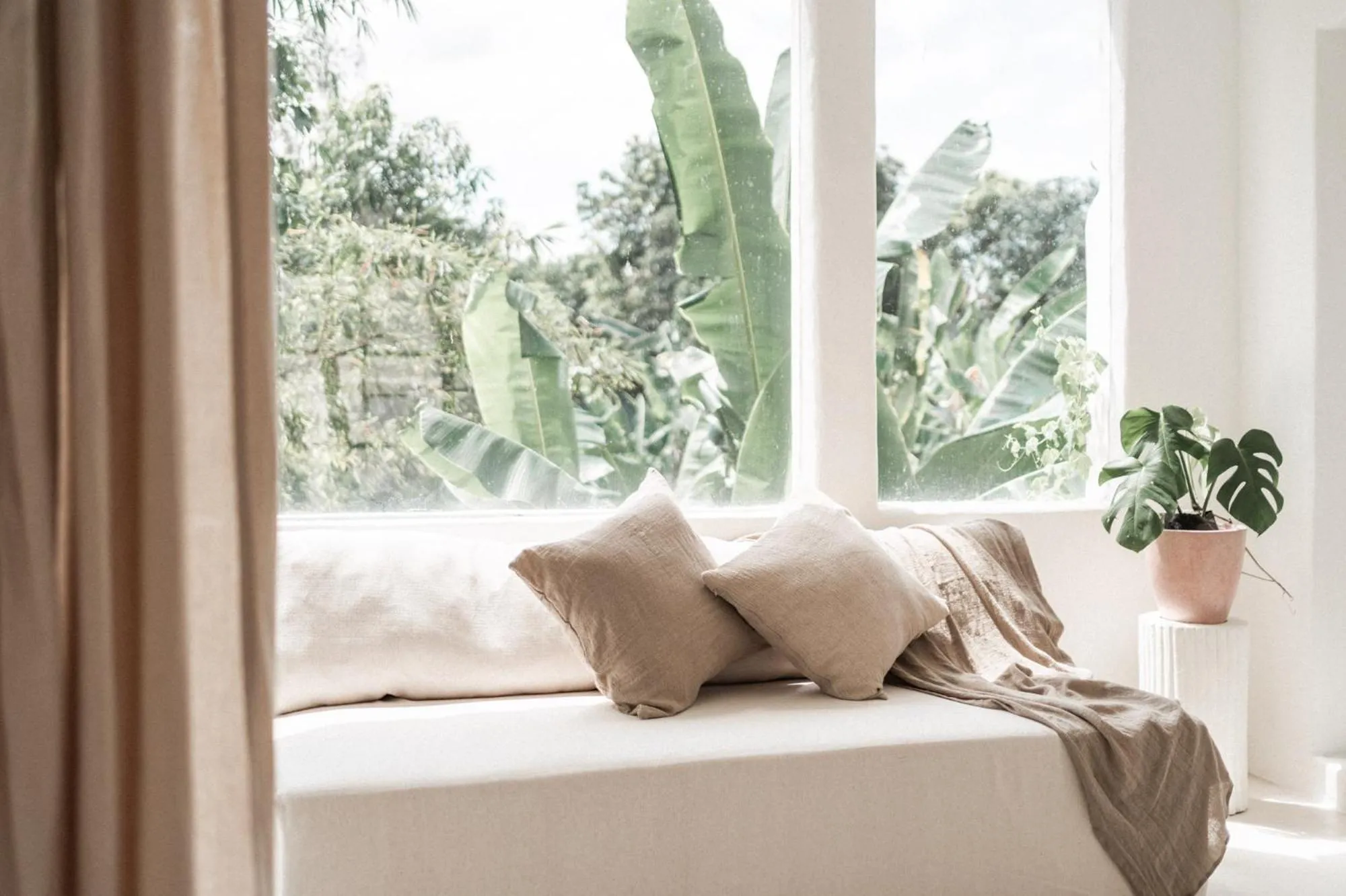 Bedroom, Bed in Hotel Sages