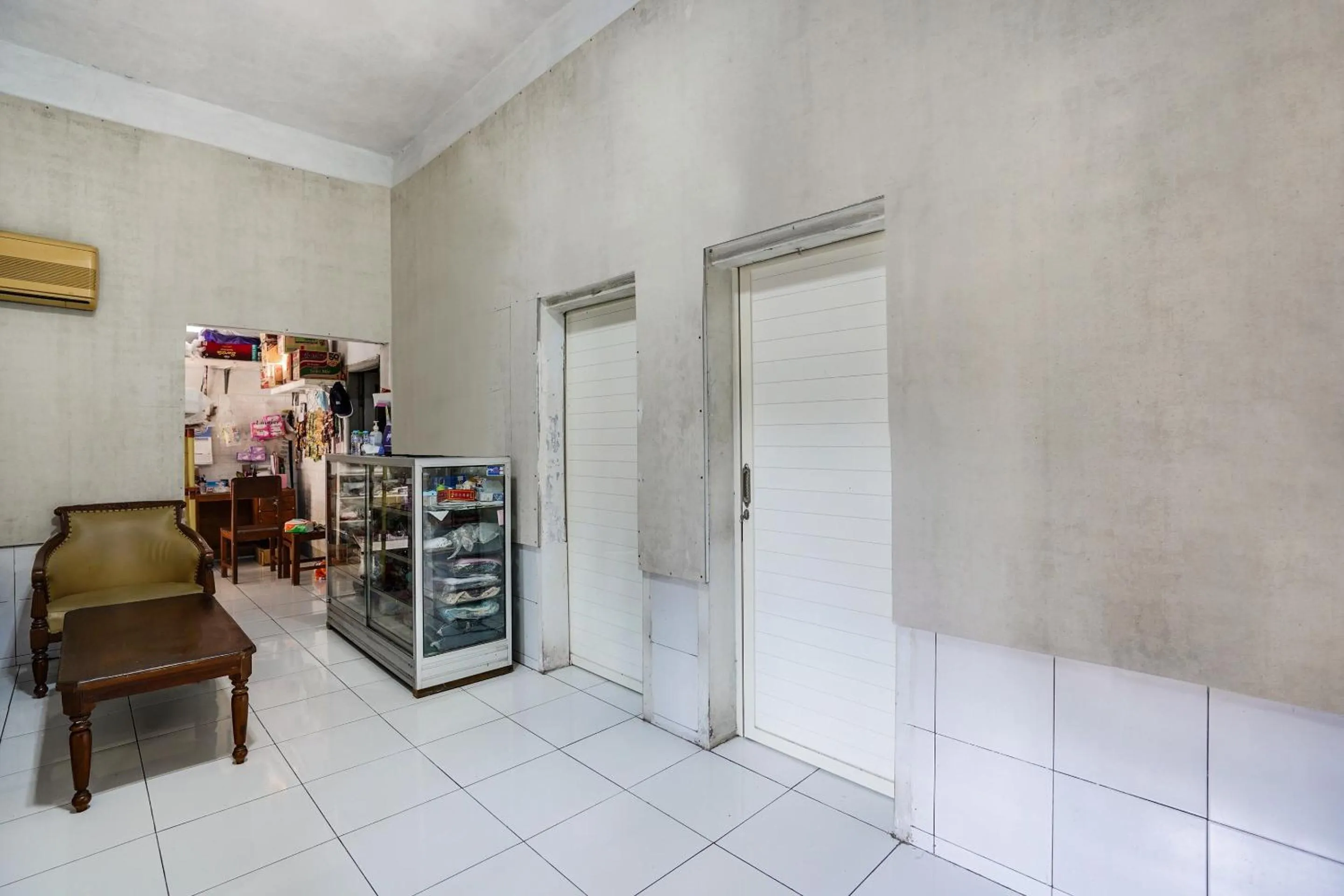 Lobby or reception in Hotel O Kost 2 Putra Syariah