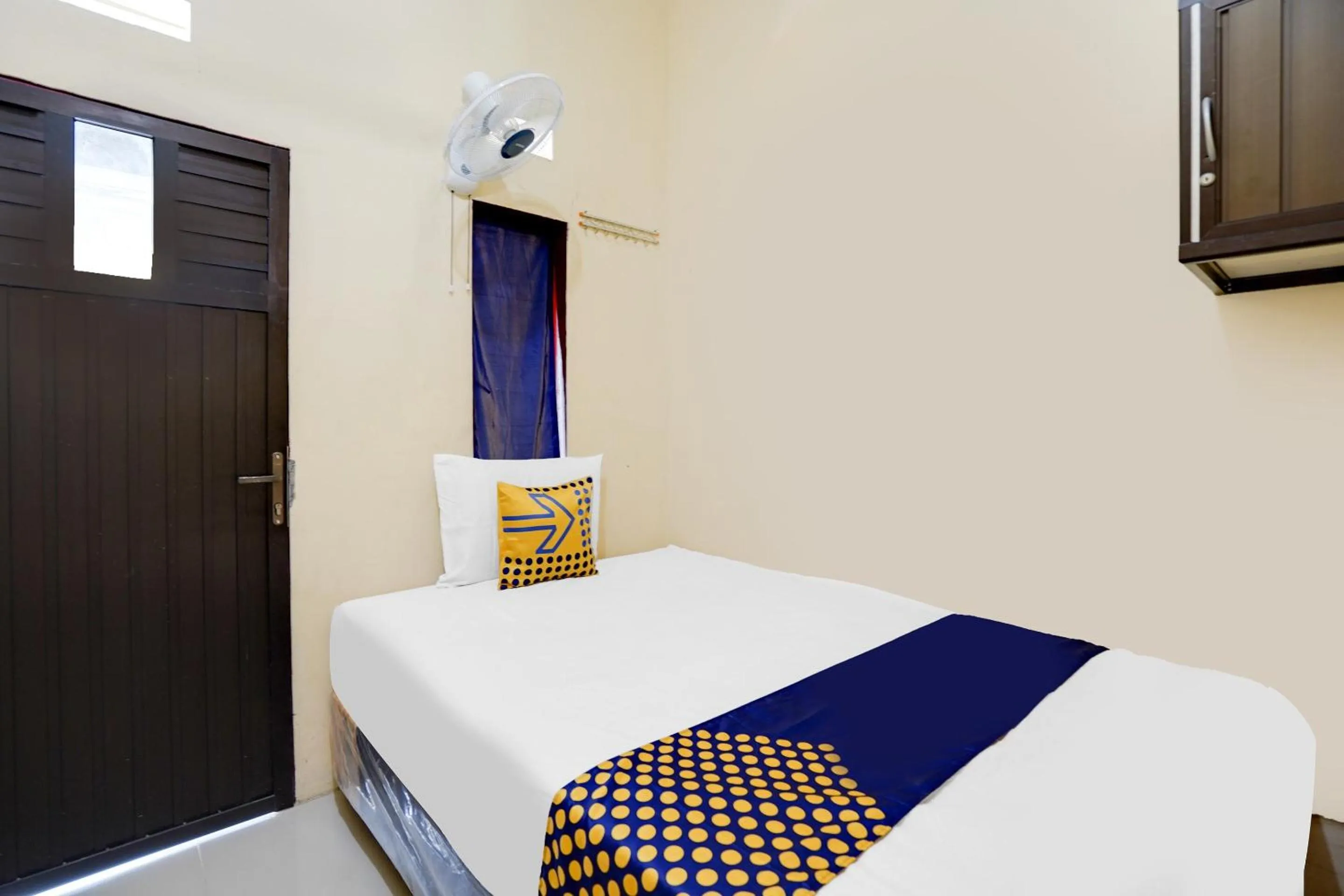 Bedroom, Bed in Hotel O Kost 2 Putra Syariah