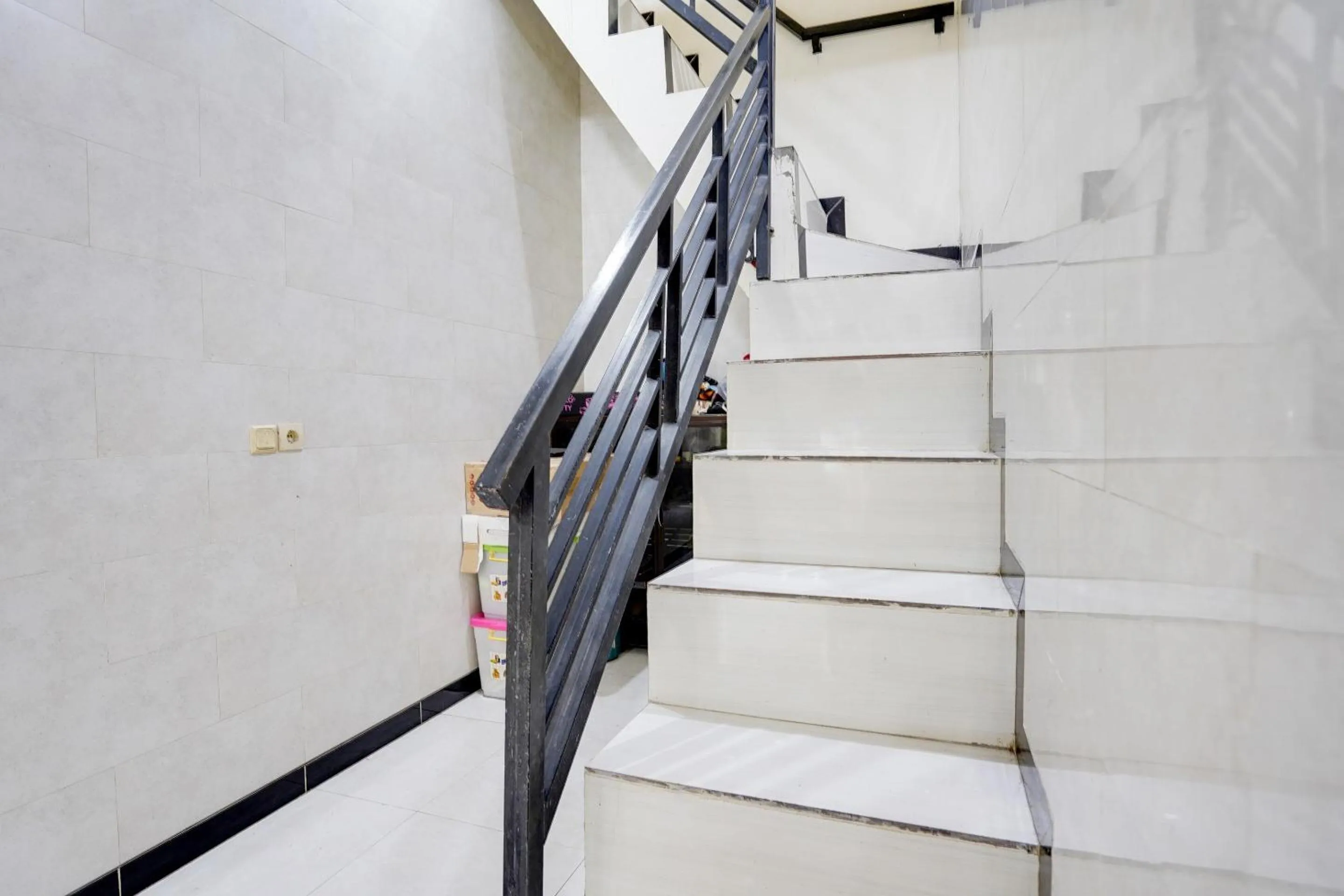 Lobby or reception in OYO Life 91893 Kost Jeje Syariah