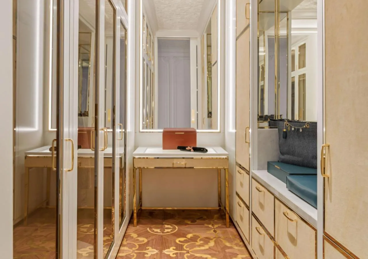 wardrobe in Raffles Doha