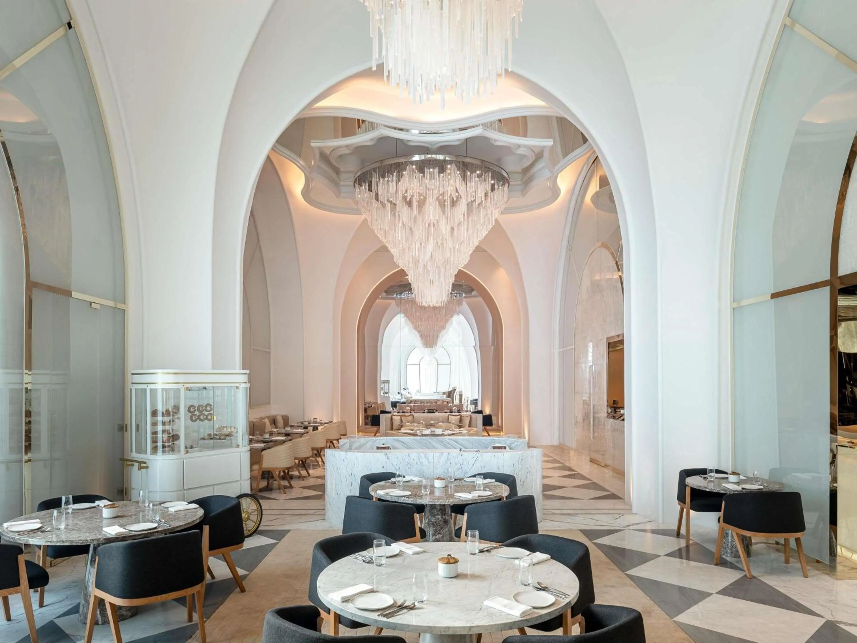 Restaurant/places to eat in Raffles Doha