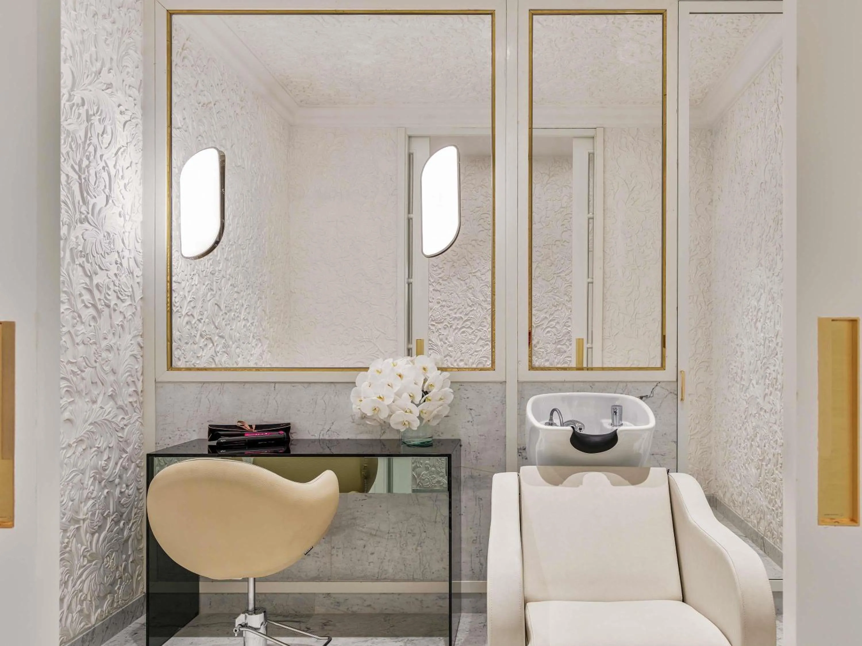 Bedroom in Raffles Doha