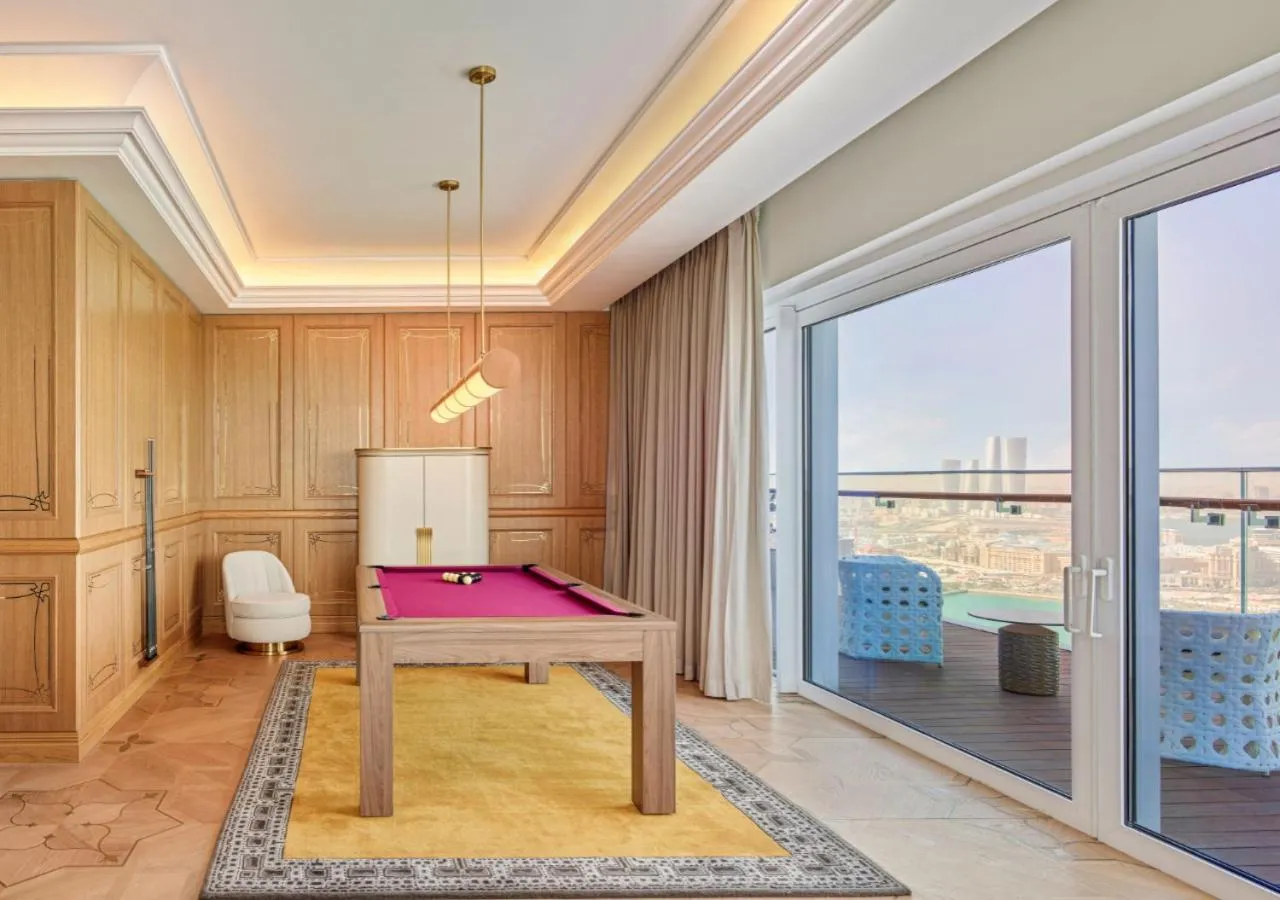 Balcony/Terrace, Bed in Raffles Doha