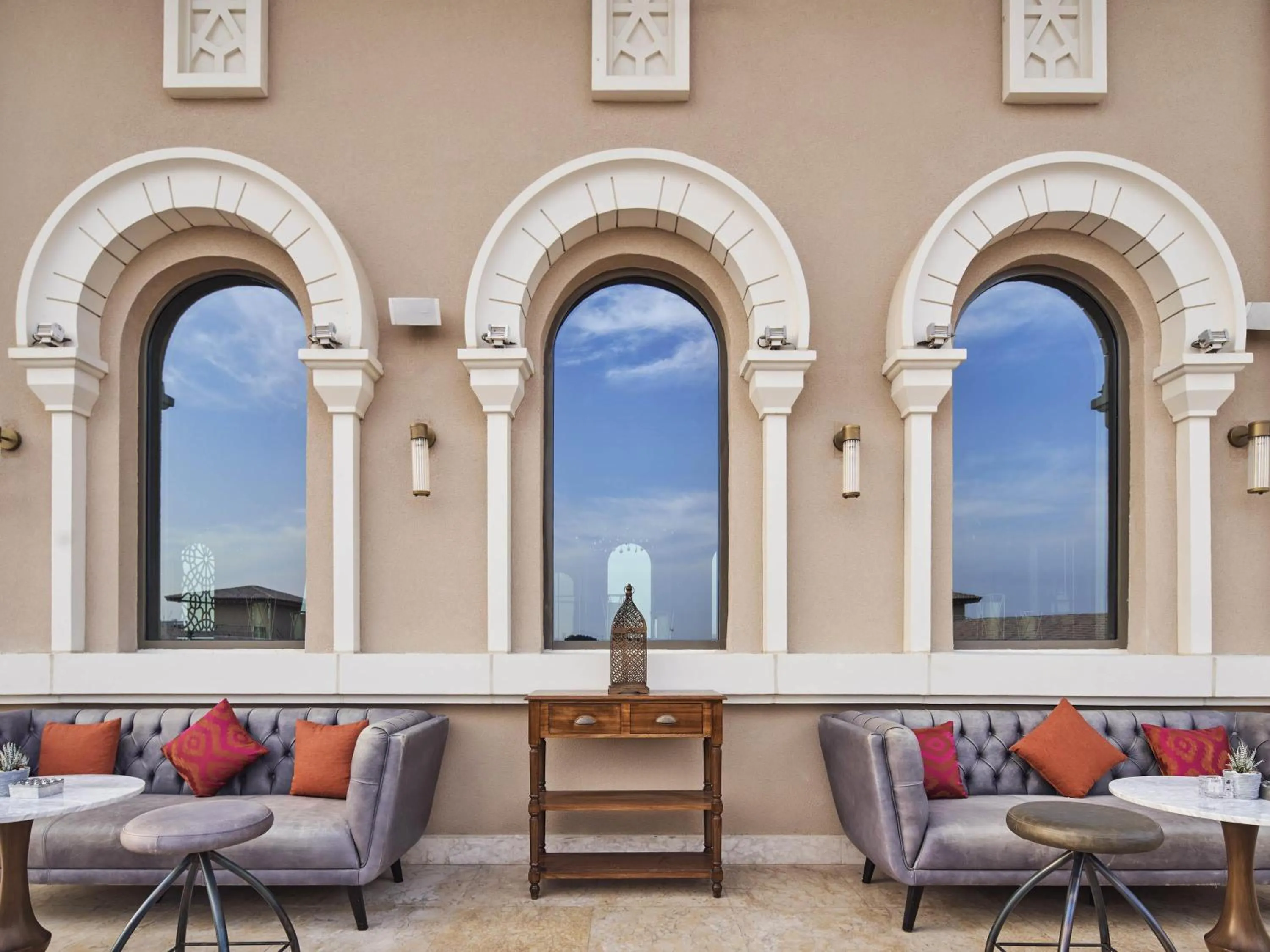 Lounge or bar in Club Privé By Rixos Saadiyat