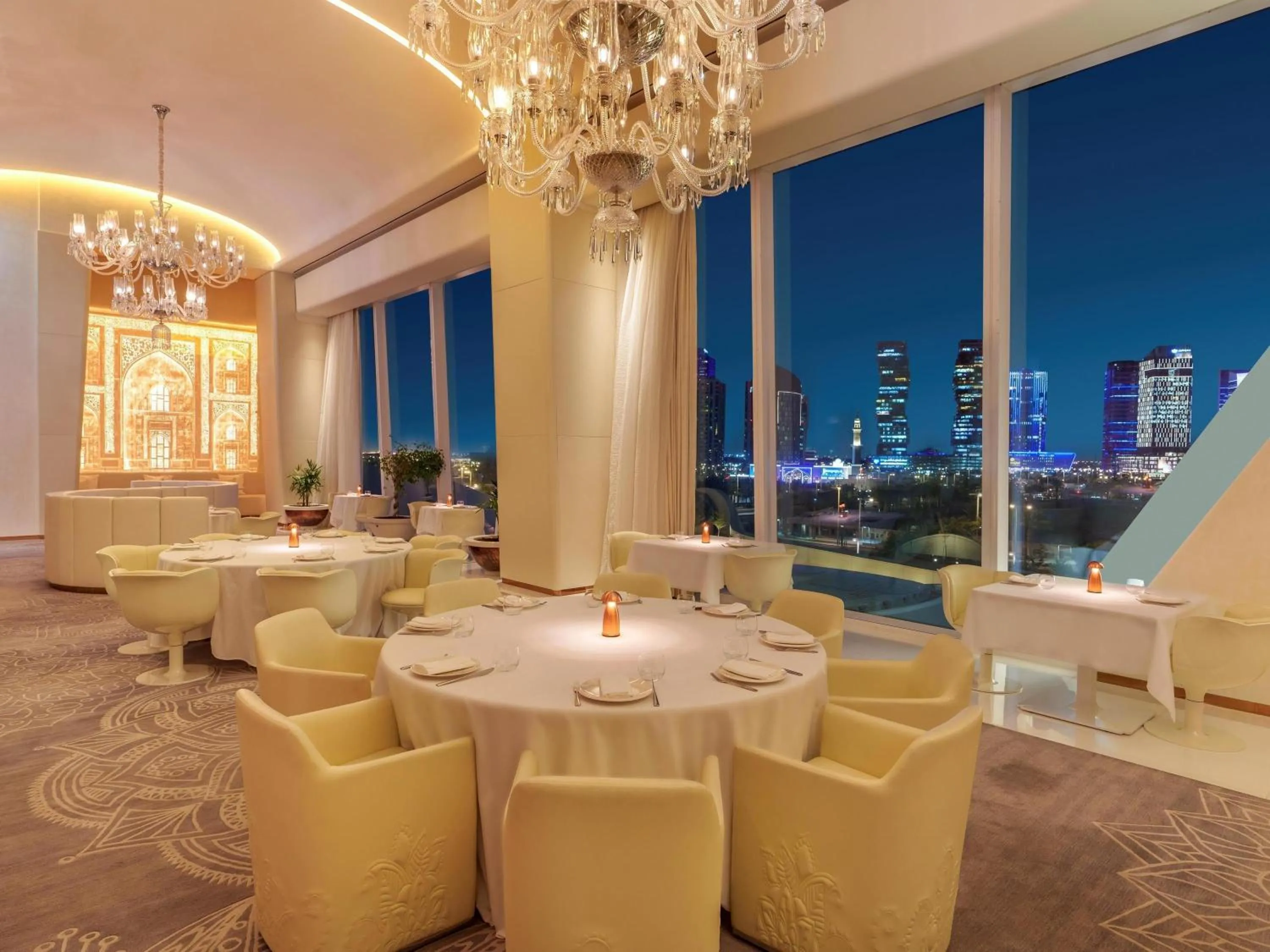 Restaurant/places to eat in Fairmont Doha